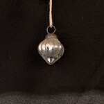 **Glass Silver Onion Orn