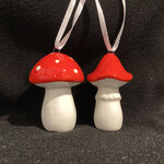 ** 2.5" Ceramic Mushroom Orn 2A