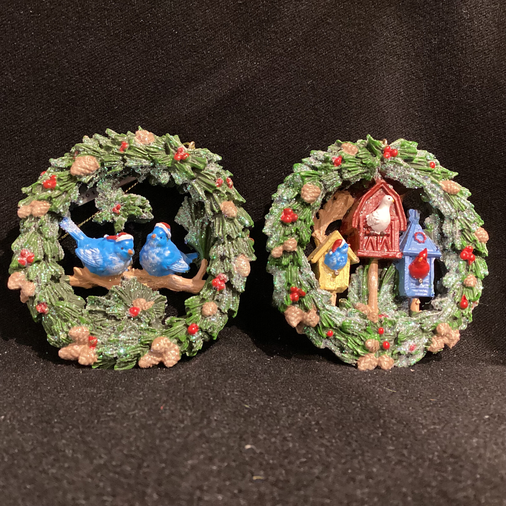 Birds in Wreath Orn 2A