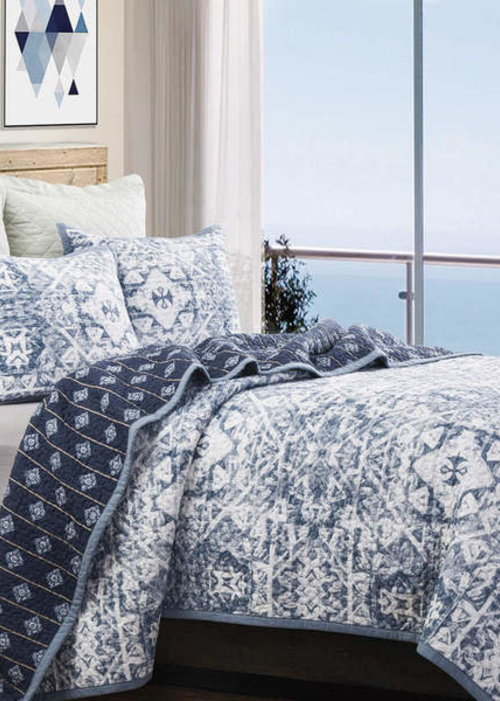 Peace Arch Imports *Twn Blue/White Batik Caravel Coverlet Set-Peace Arch