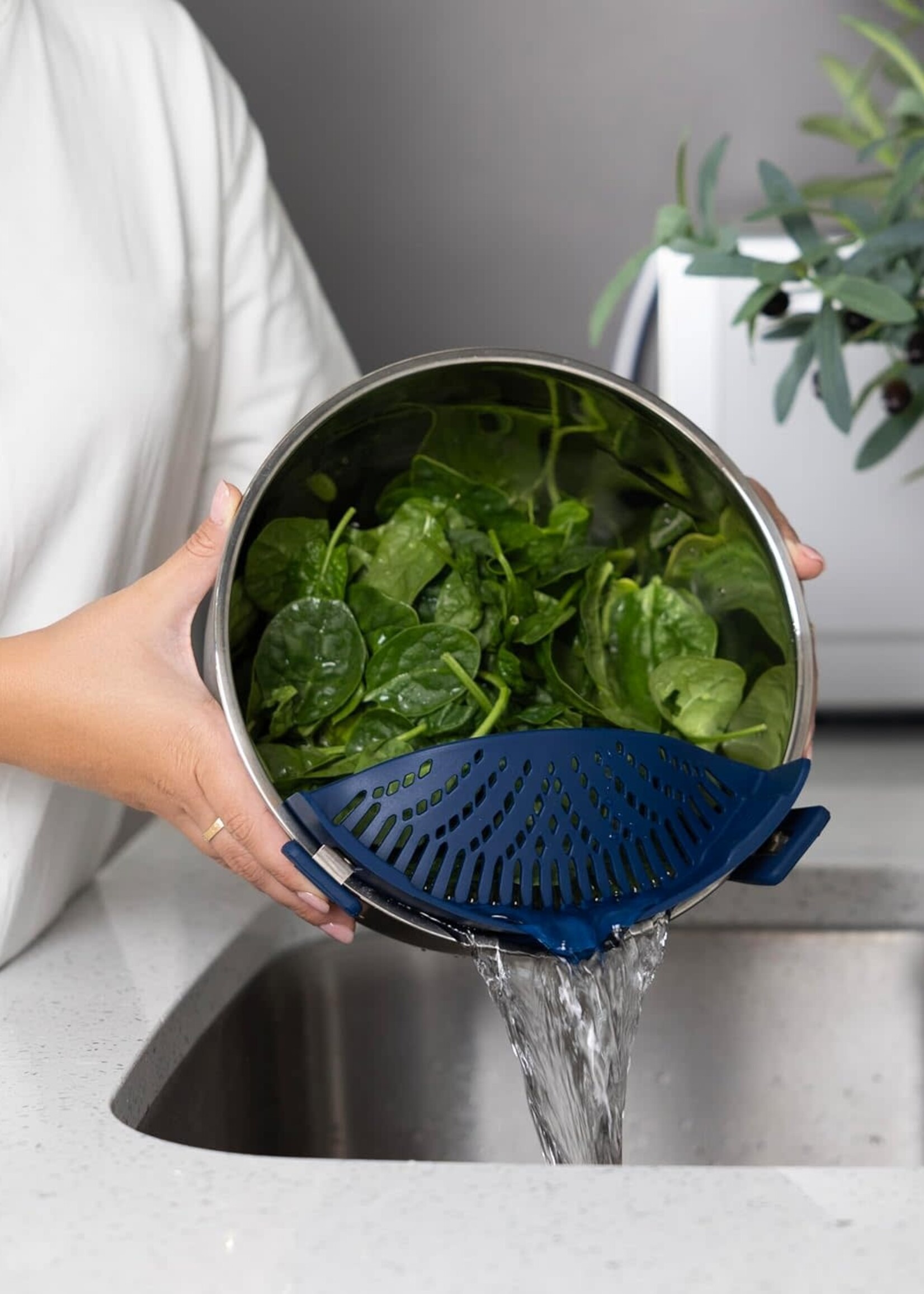 Foxrun *Silicone Navy Blue Pot Strainer-Foxrun