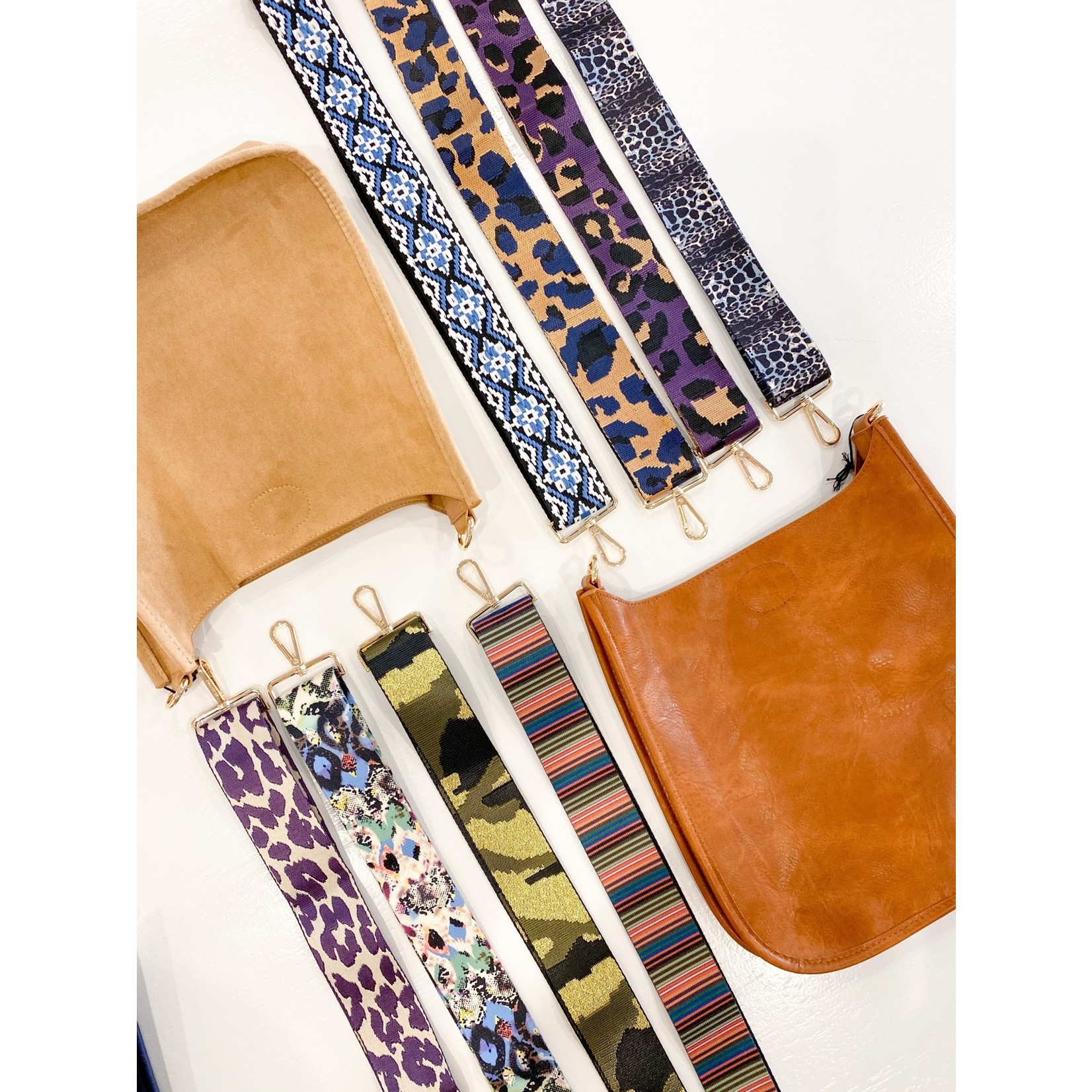 Ahdorned Classic Messenger