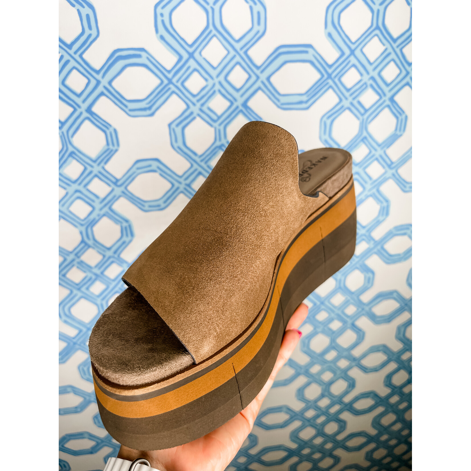 naked feet Naked Feet Flow Otter