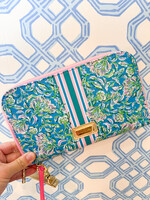 Lilly Pulitzer Lilly Pulitzer Travel Wallet-Chick Magnet