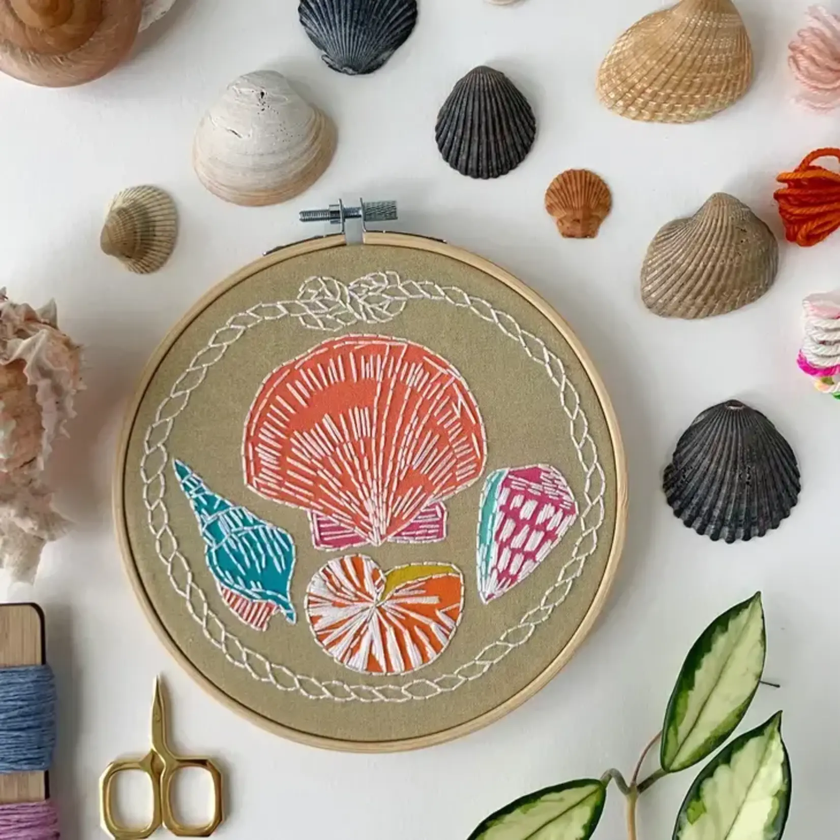 Rikrack Embroidery Kit Shells