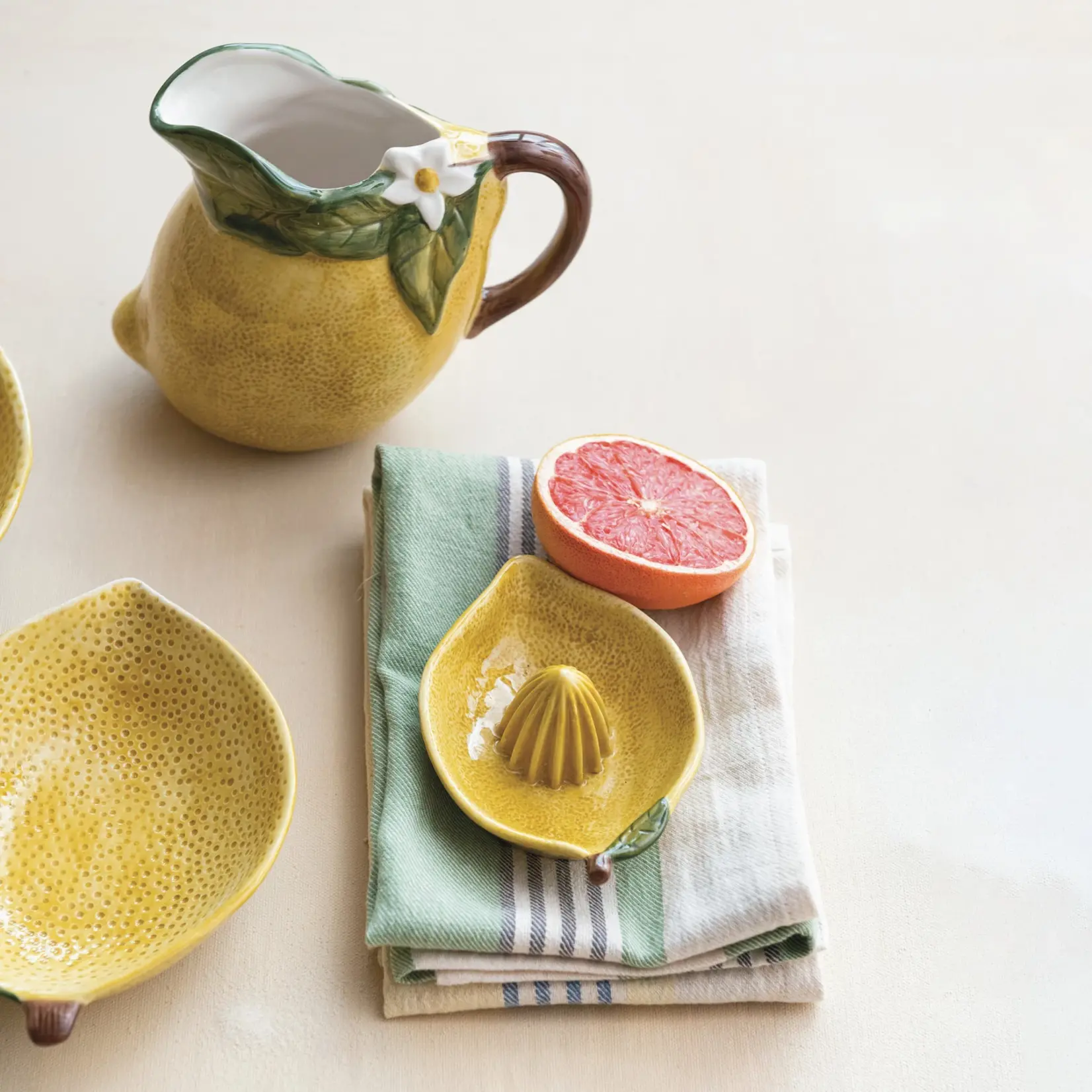 Hand-Painted Stoneware Lemon-Shaped Juicer