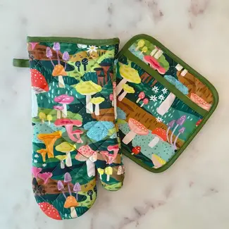 Mushroom Heaven Oven Mitt + Pot Holder Set