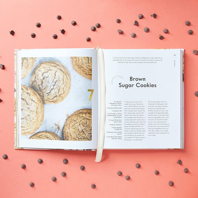 100 Cookies: The Baking Book for Every Kitchen
