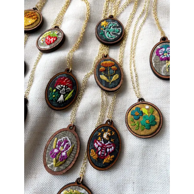 Strawberries Embroidery Necklace Kit