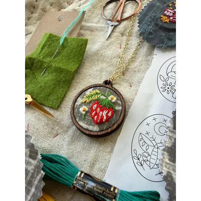 Strawberries Embroidery Necklace Kit