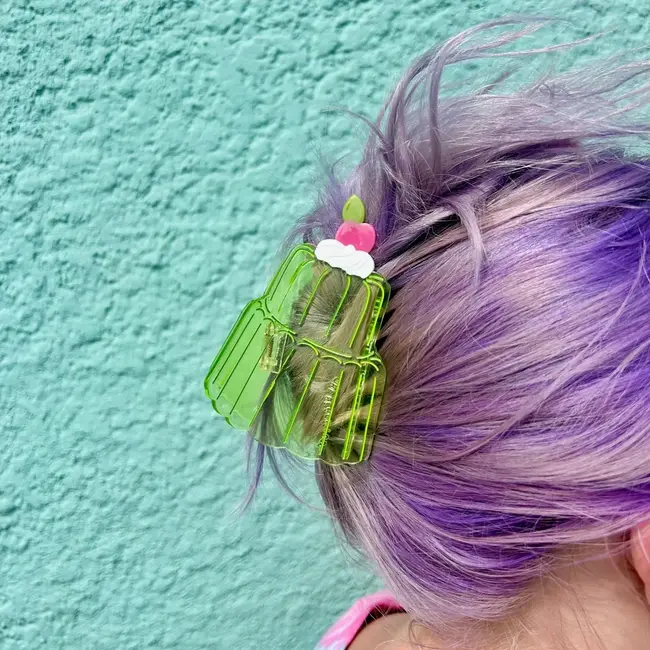 Jello Cake Hair Claw