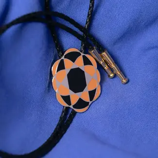 Bolo Tie Quilt Cameo - Black