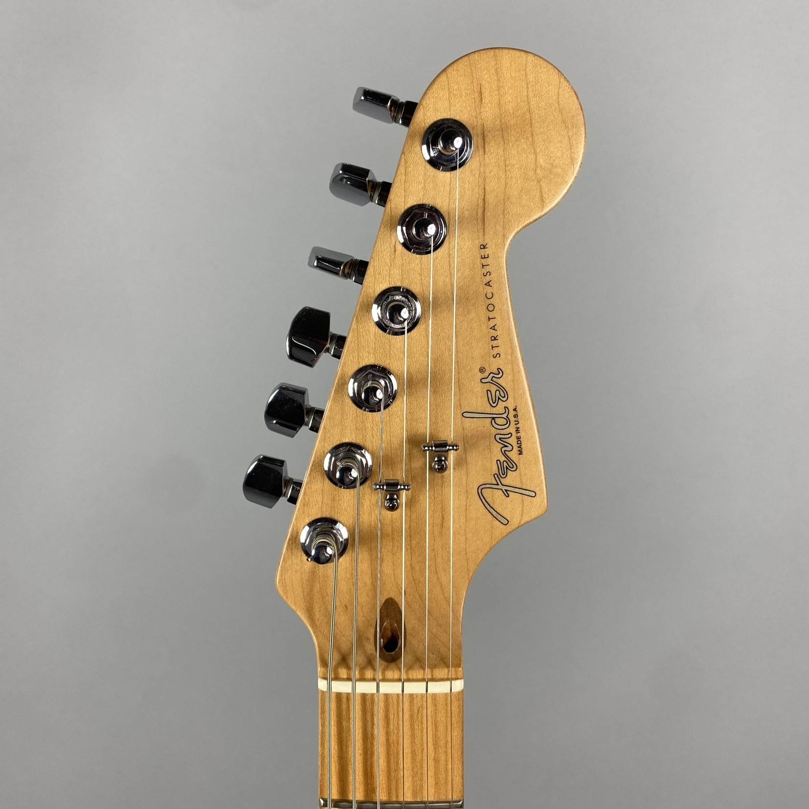 Fender 2000 Fender Stratocaster Plum Purple Metallic