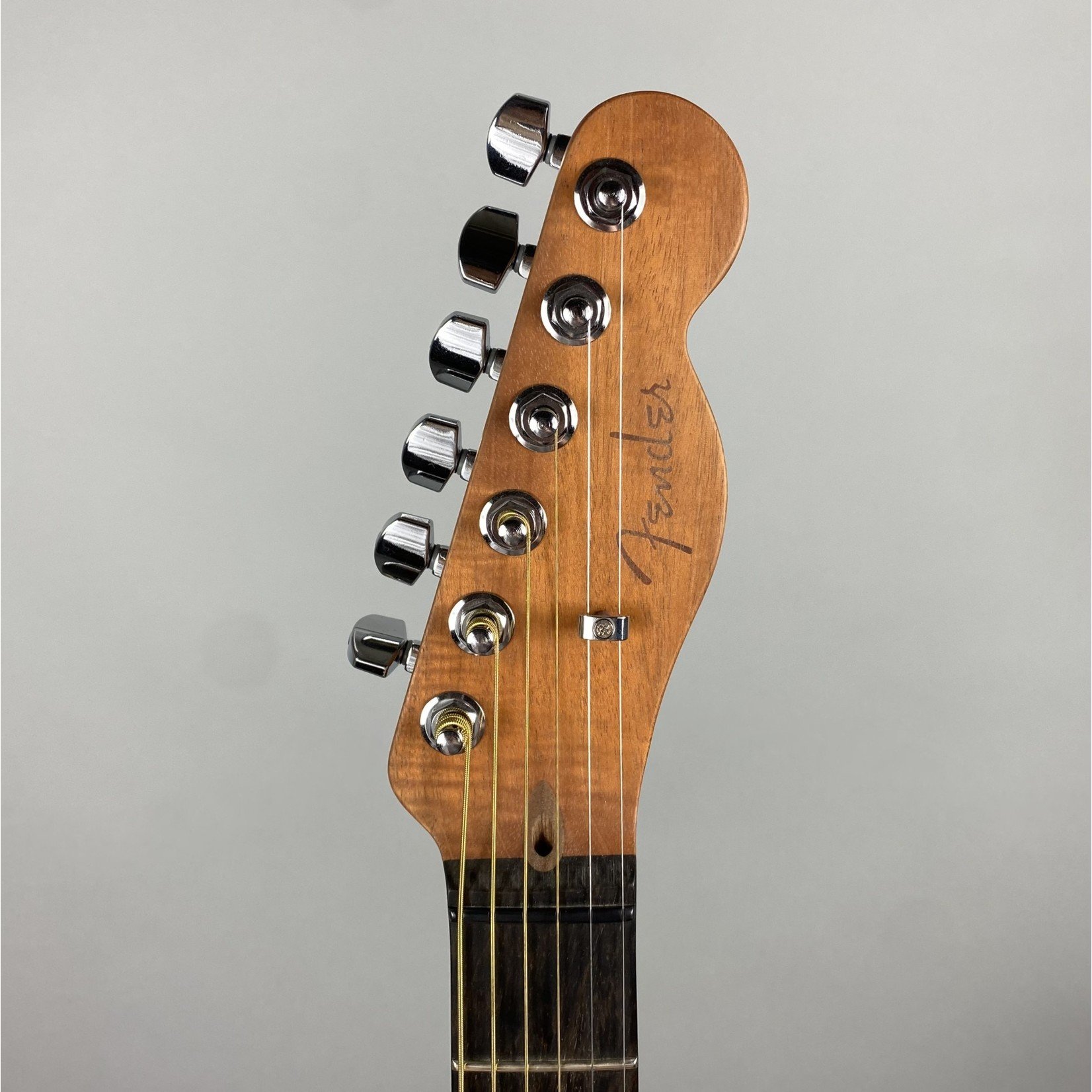 Fender 2021 Fender Pink Paisley Acoustasonic