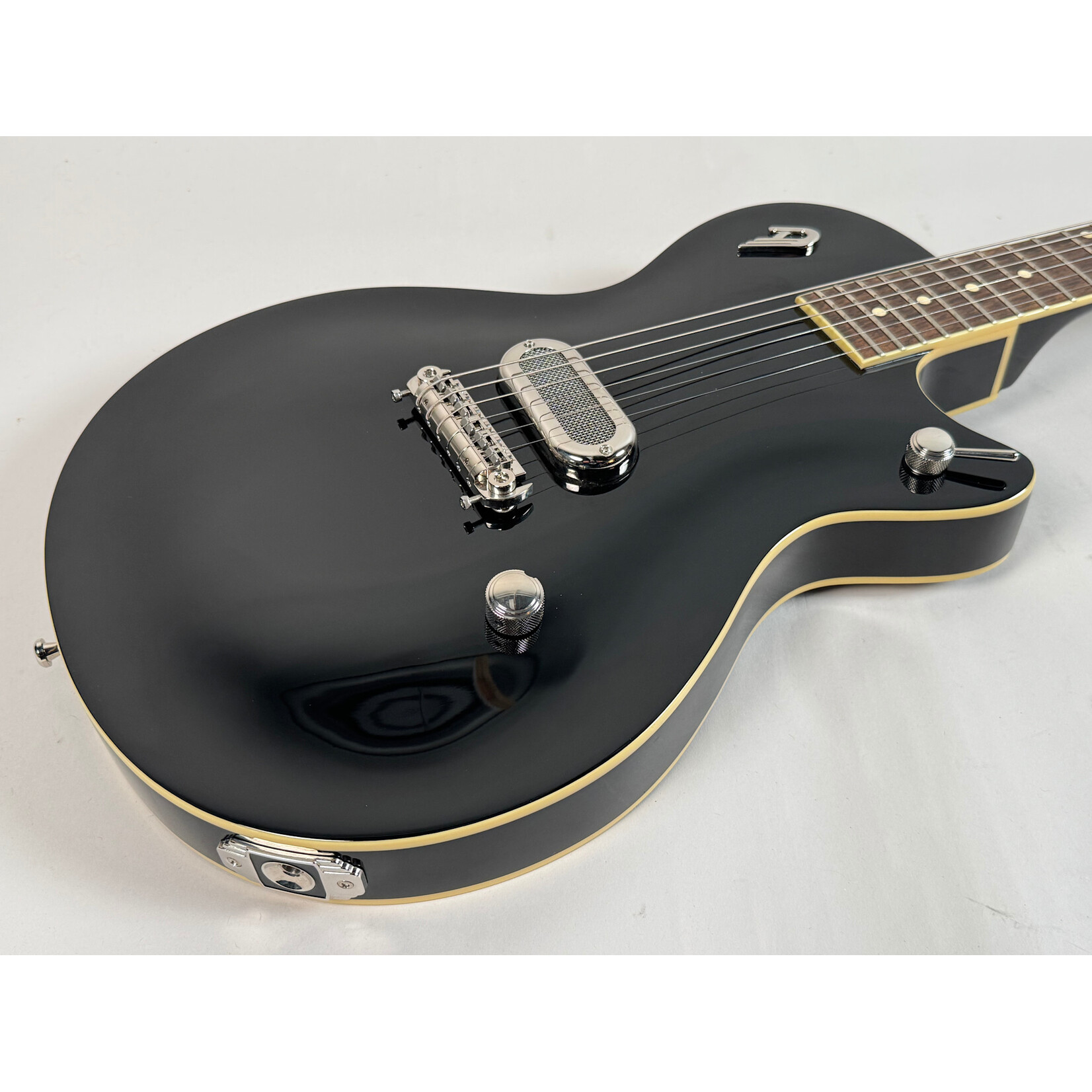 Duesenberg 2022 Duesenberg Senior (Black)