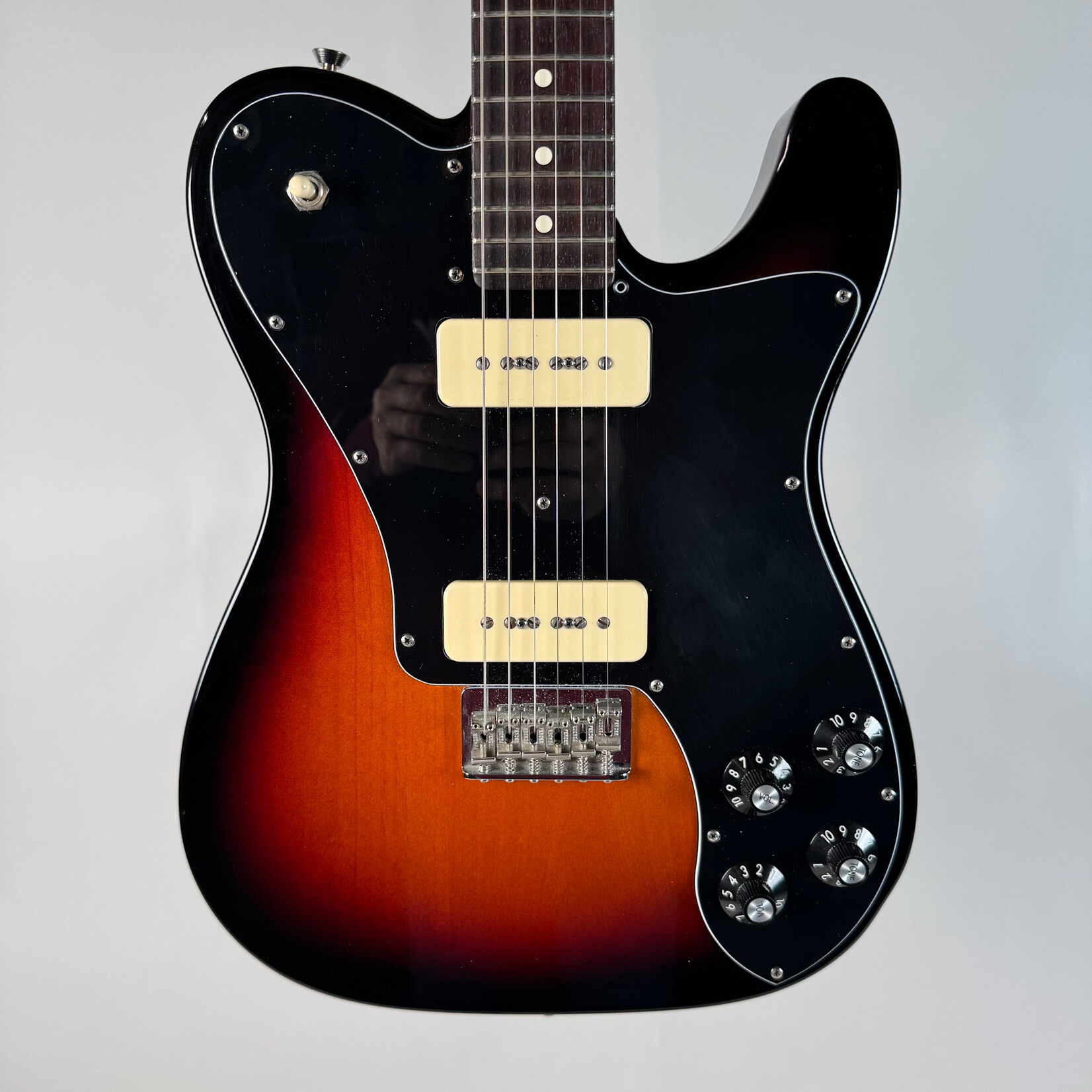 Fender 2016 Fender Telecaster Deluxe Sunburst (changed guard/pups)