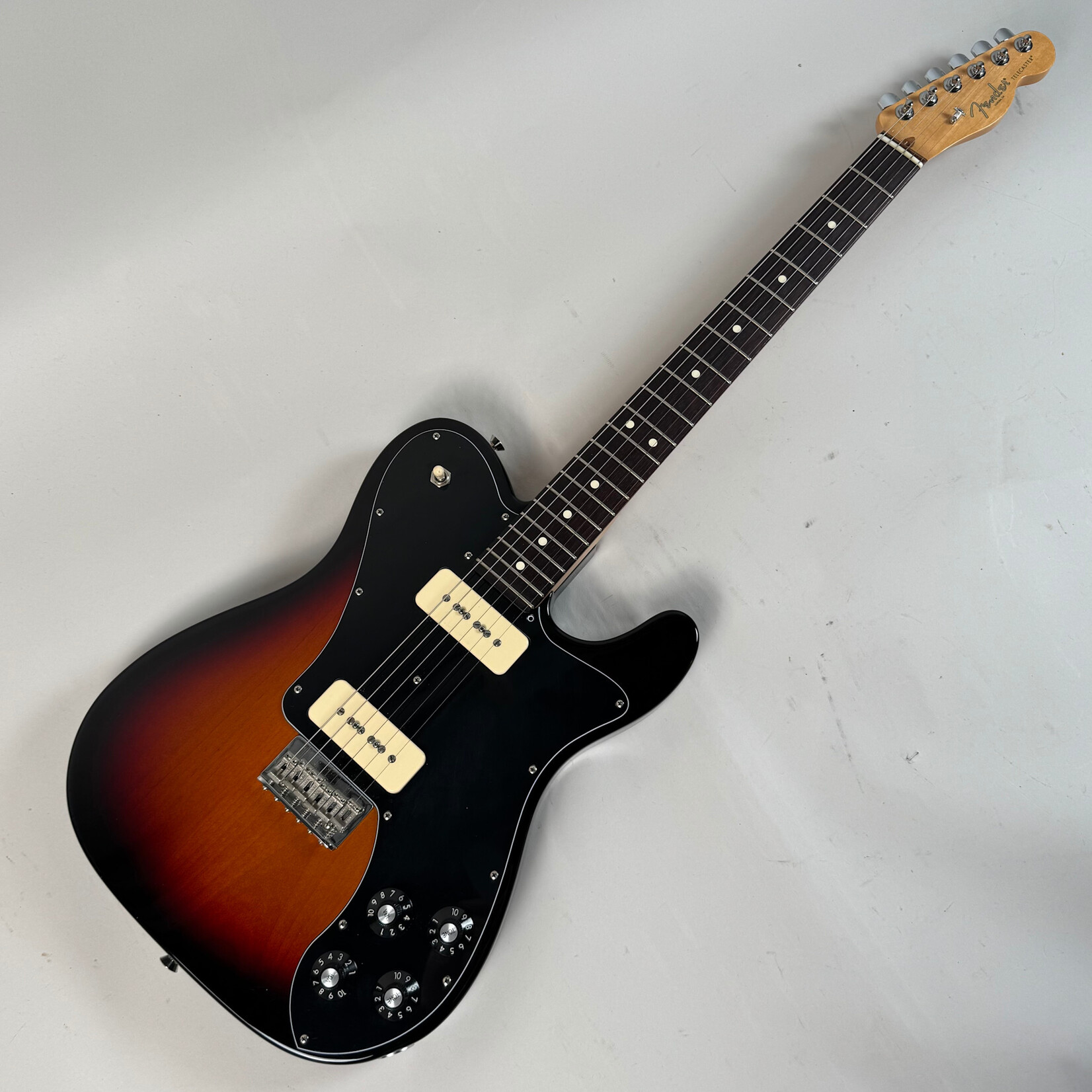Fender 2016 Fender Telecaster Deluxe Sunburst (changed guard/pups)
