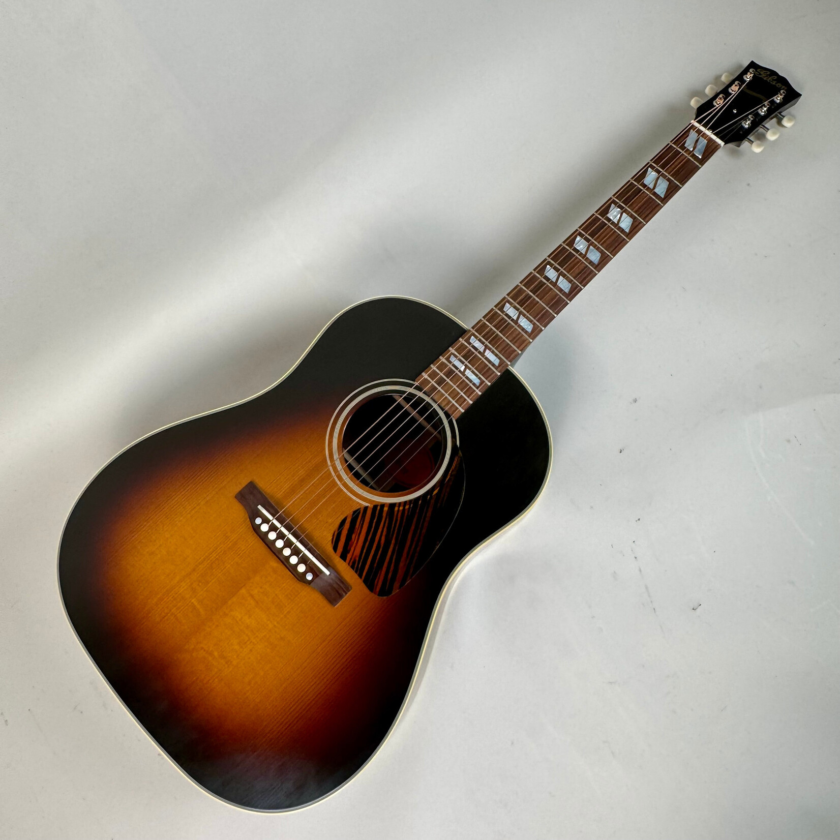 Gibson 2024 Gibson 1942 Banner Southern Jumbo Reissue