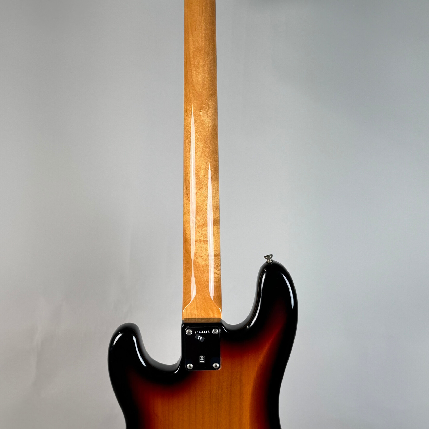 Fender 2006 Fender AVRI '62 Precision Bass Sunburst