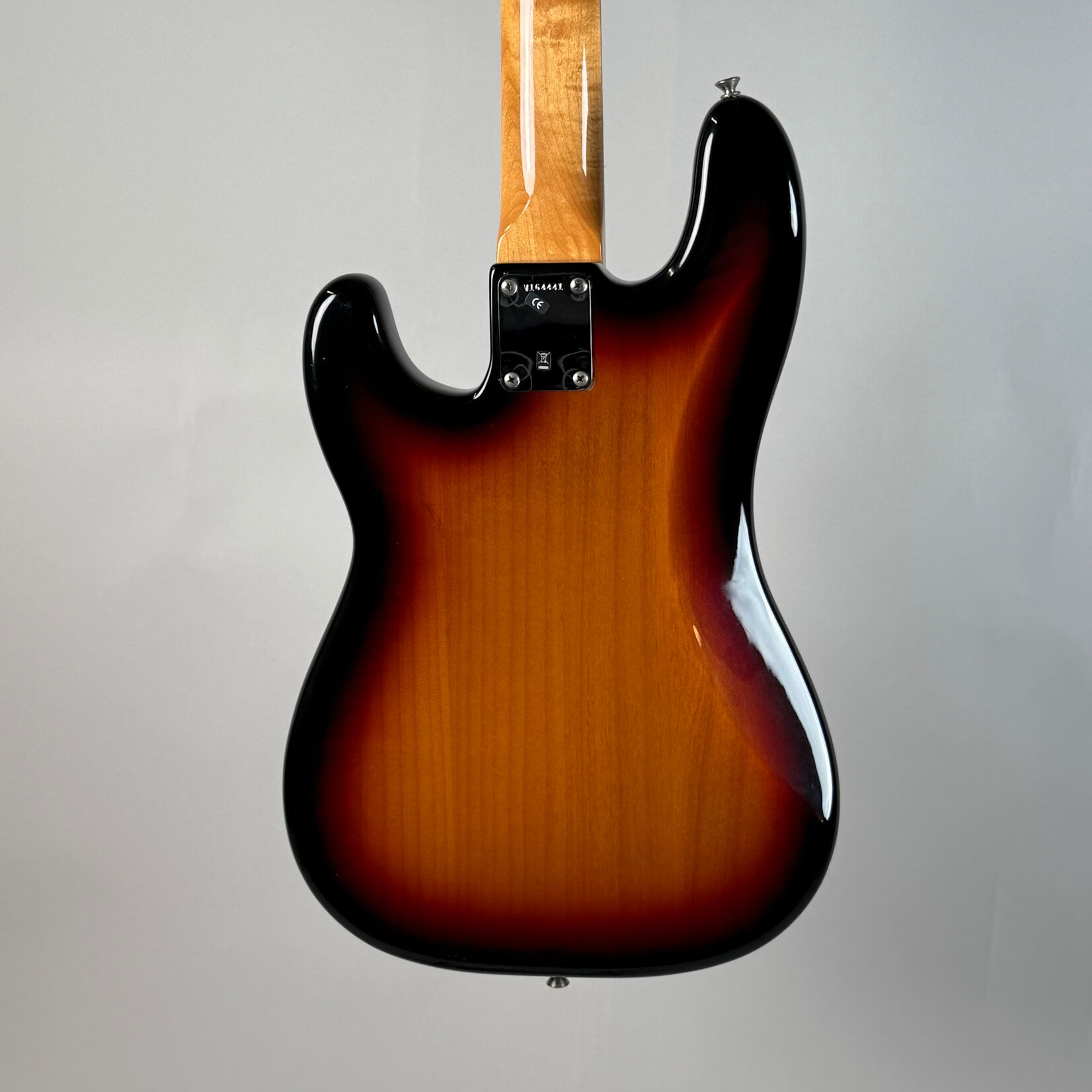 Fender 2006 Fender AVRI '62 Precision Bass Sunburst