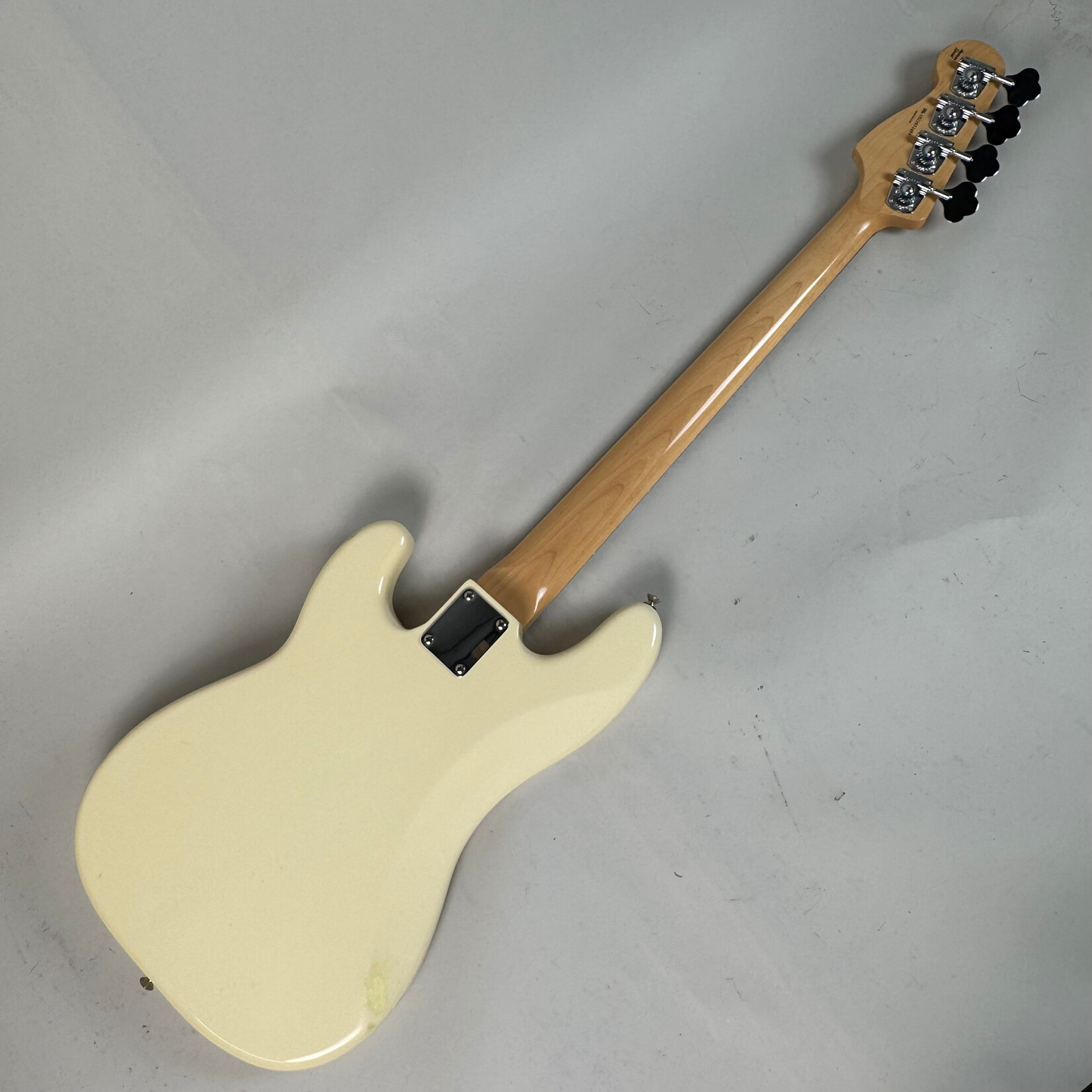 Fender 2012 Fender American Special Precision Bass Oly White