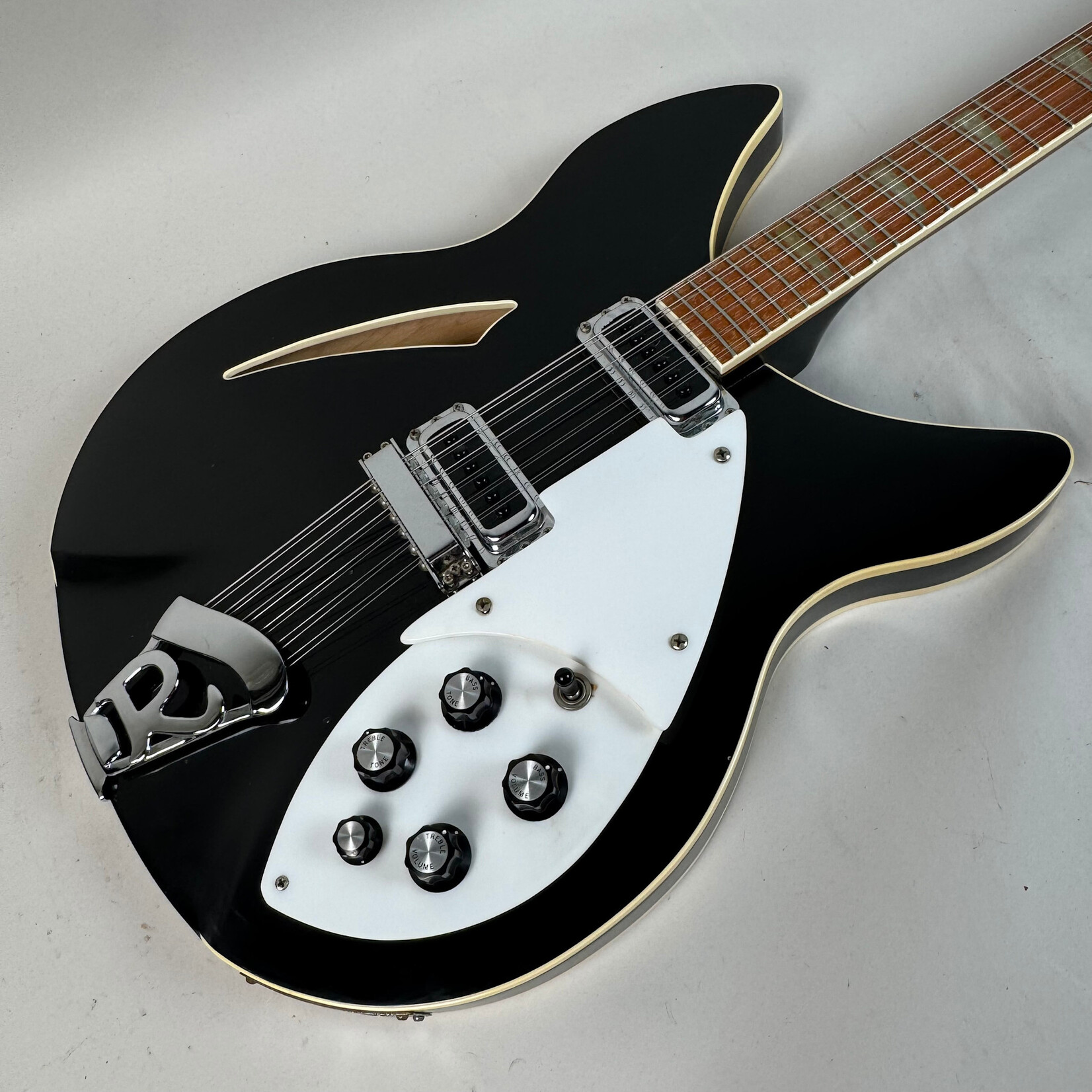 Rickenbacker 1981 Rickenbacker 360/12 WB Jetglo