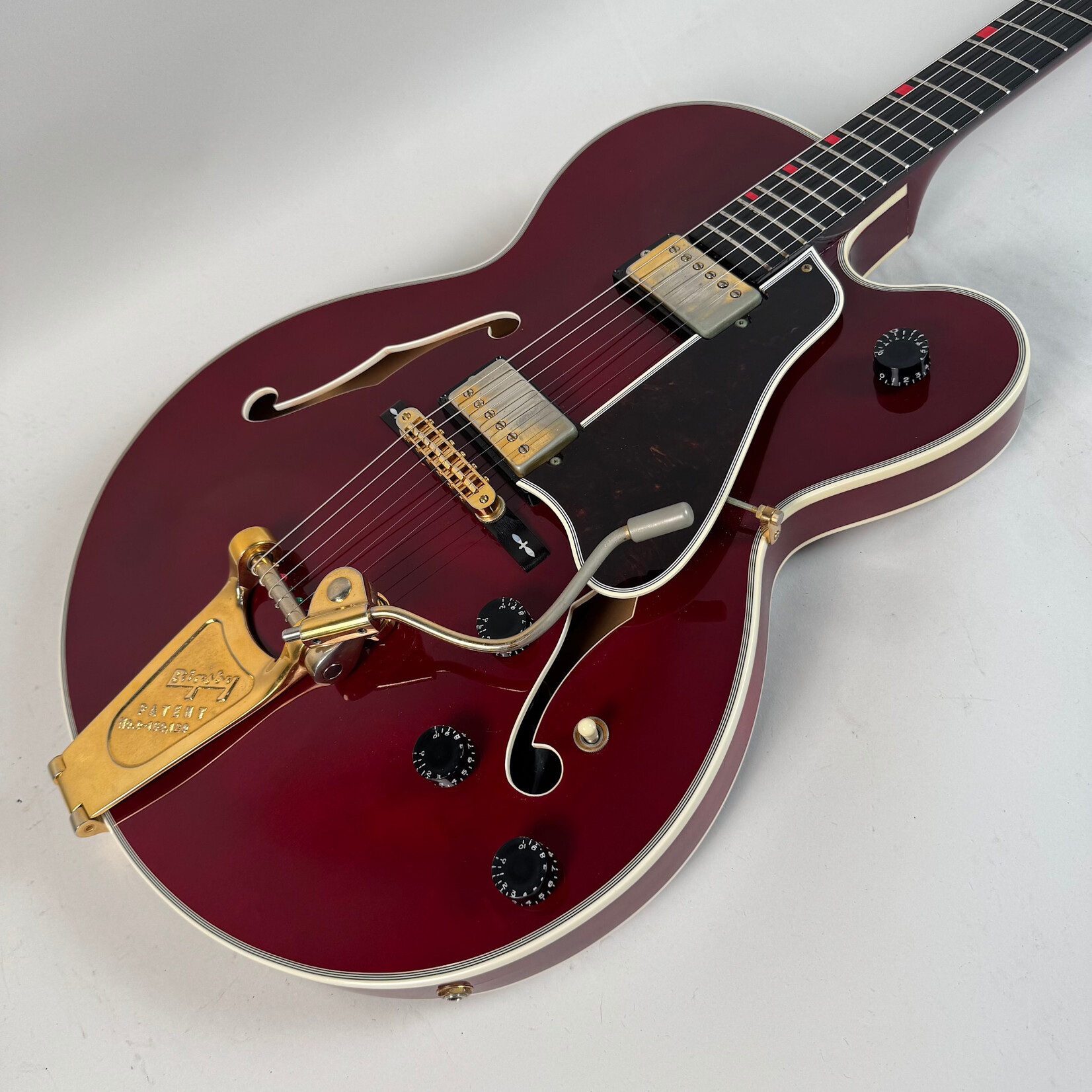 Gibson 1988 Gibson Chet Atkins Country Gentleman Wine Red