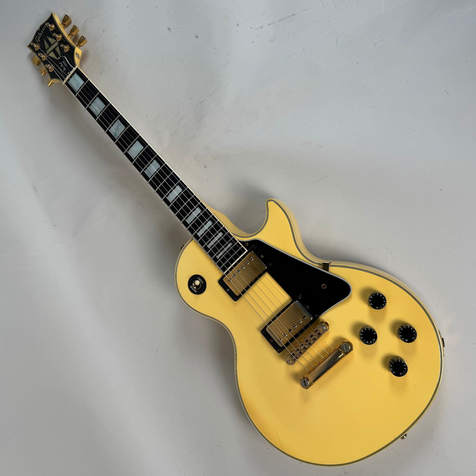 Gibson 1990 Gibson Les Paul Custom Alpine White