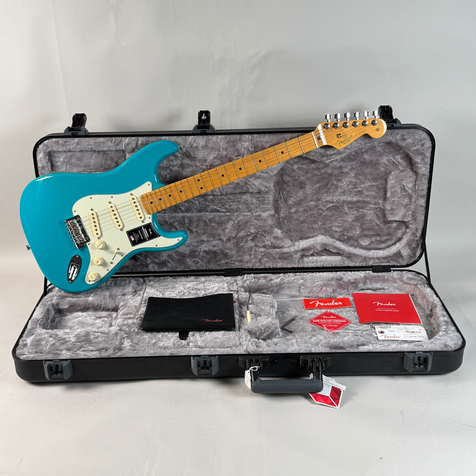 Fender 2020 Fender American Professional ii Stratocaster Miami Blue