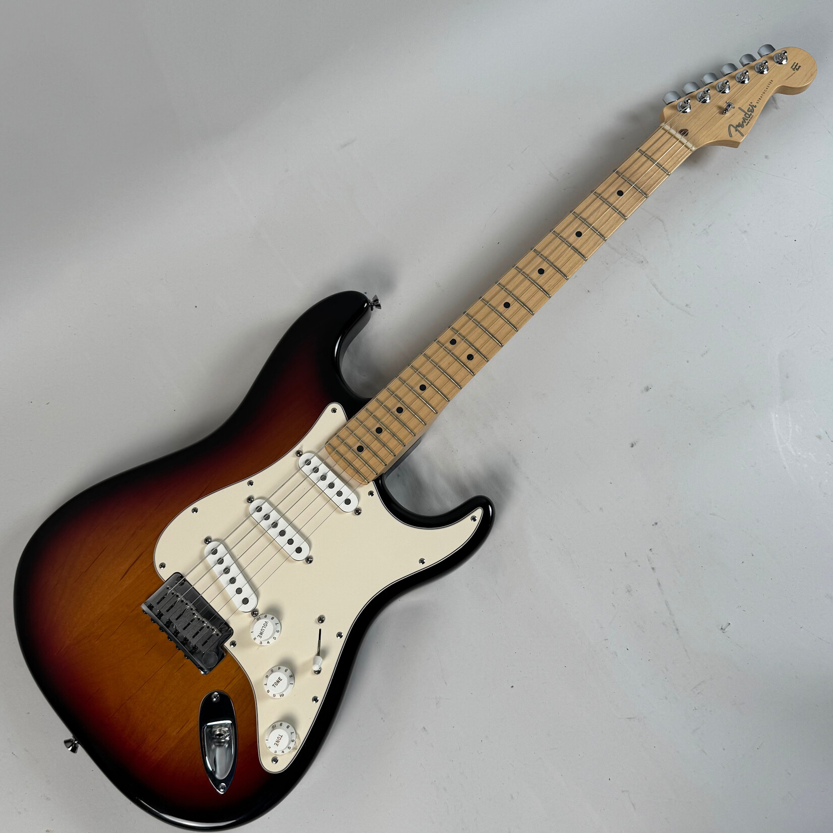 Fender 2003 Fender American Standard Stratocaster Sunburst