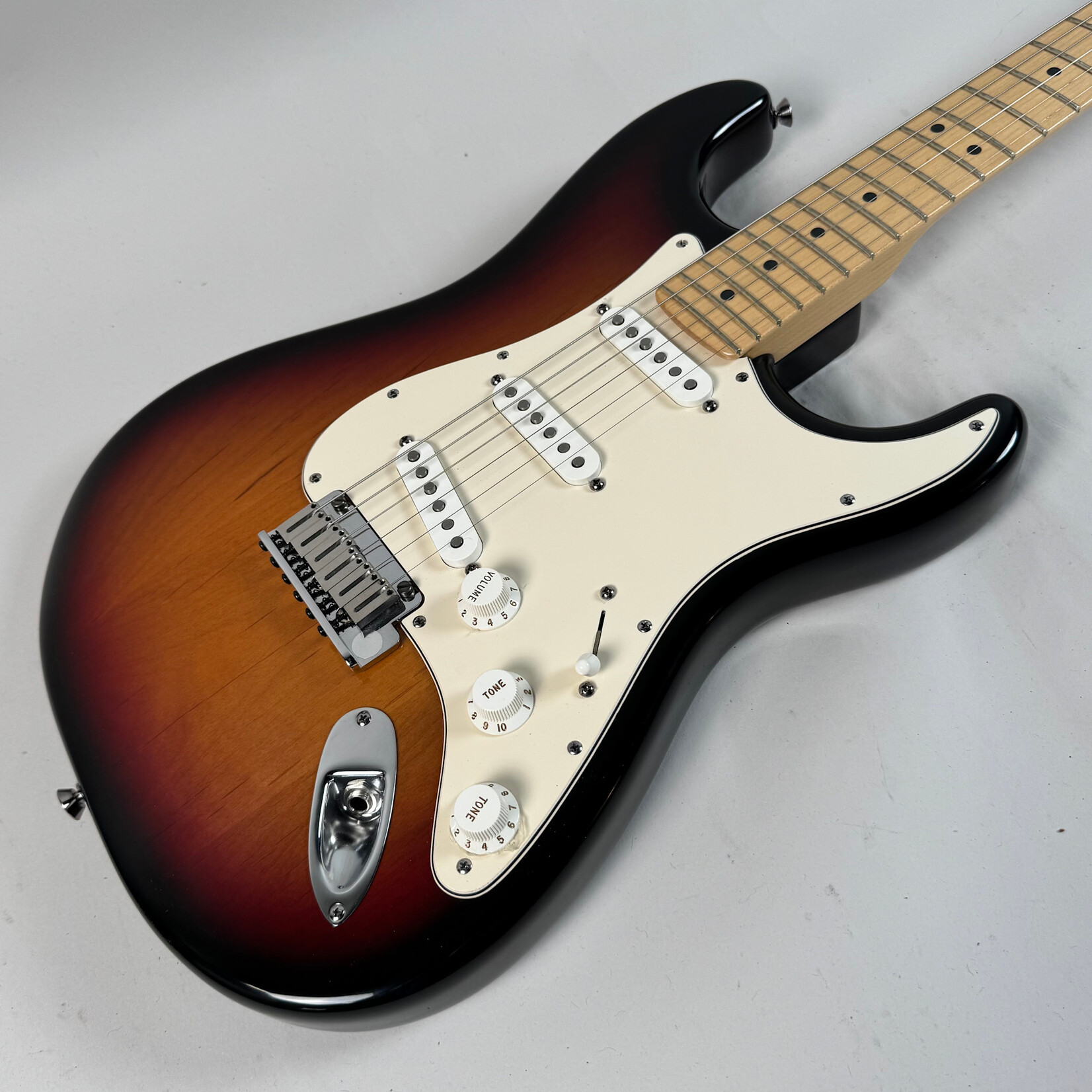 Fender 2003 Fender American Standard Stratocaster Sunburst
