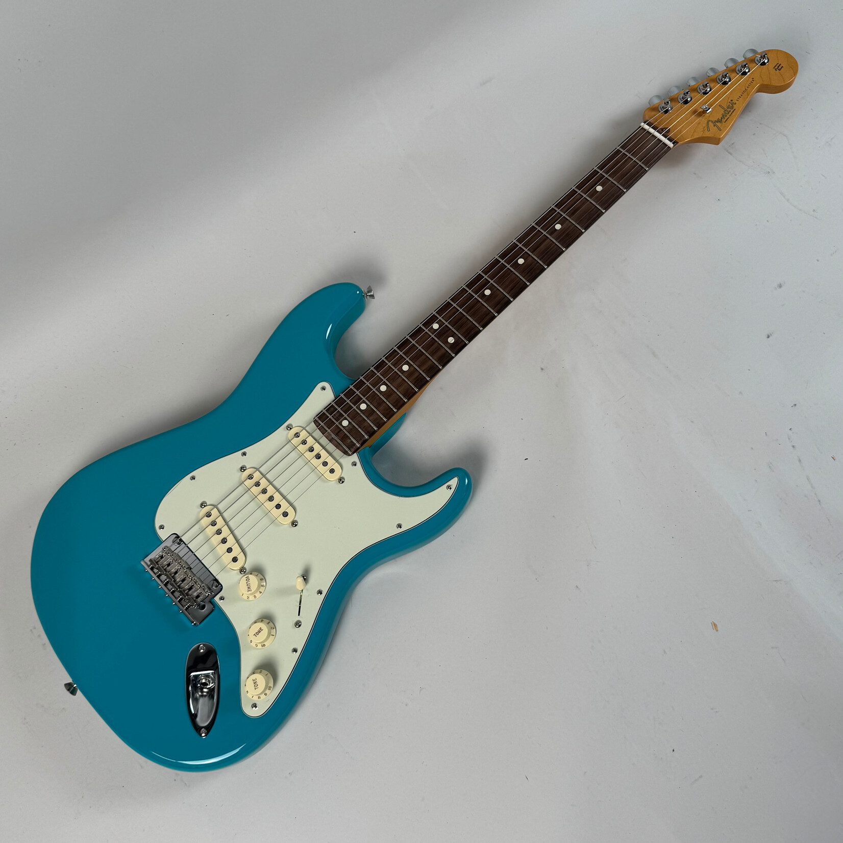 Fender 2020 Fender American Pro ii Stratocaster Miami Blue