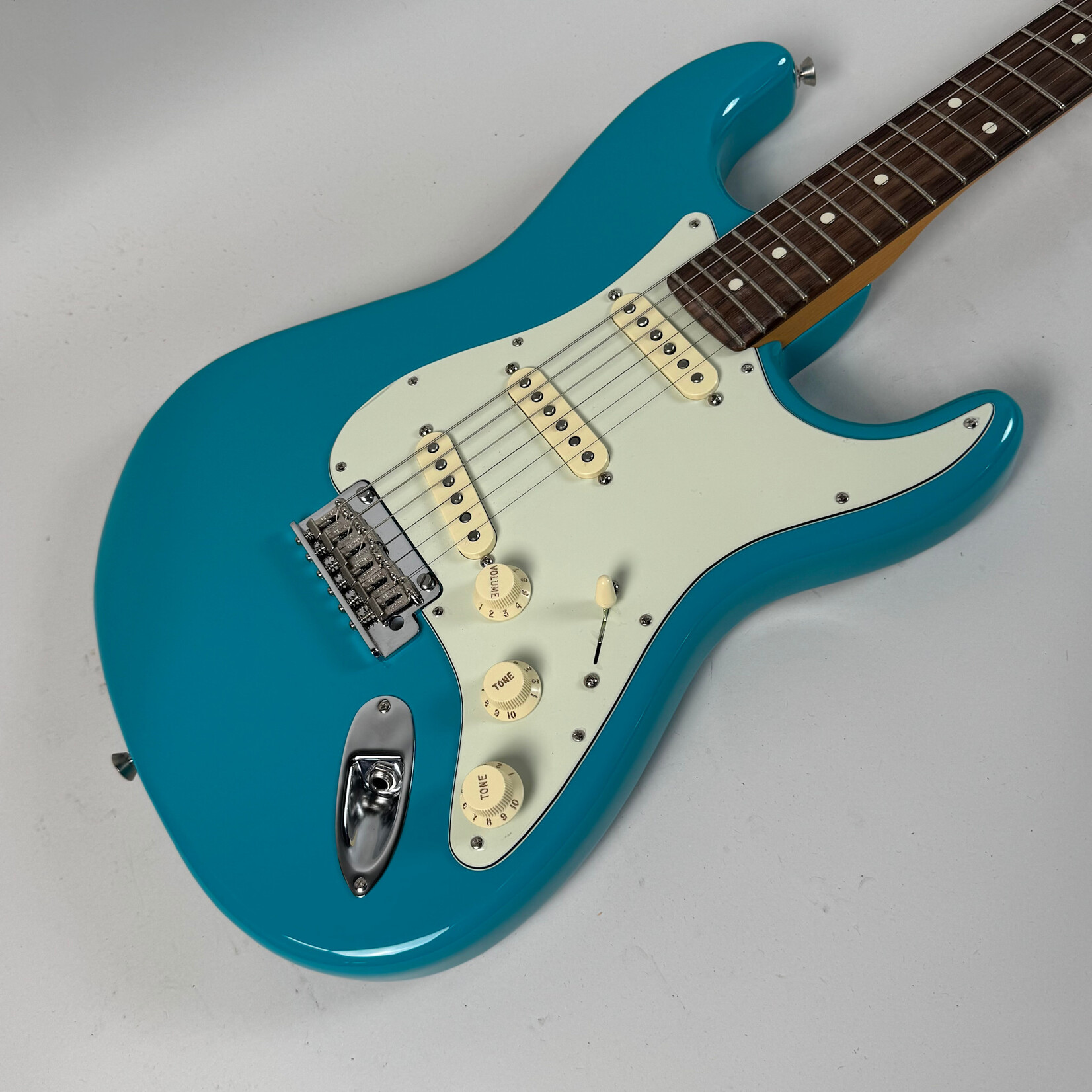 Fender 2020 Fender American Pro ii Stratocaster Miami Blue