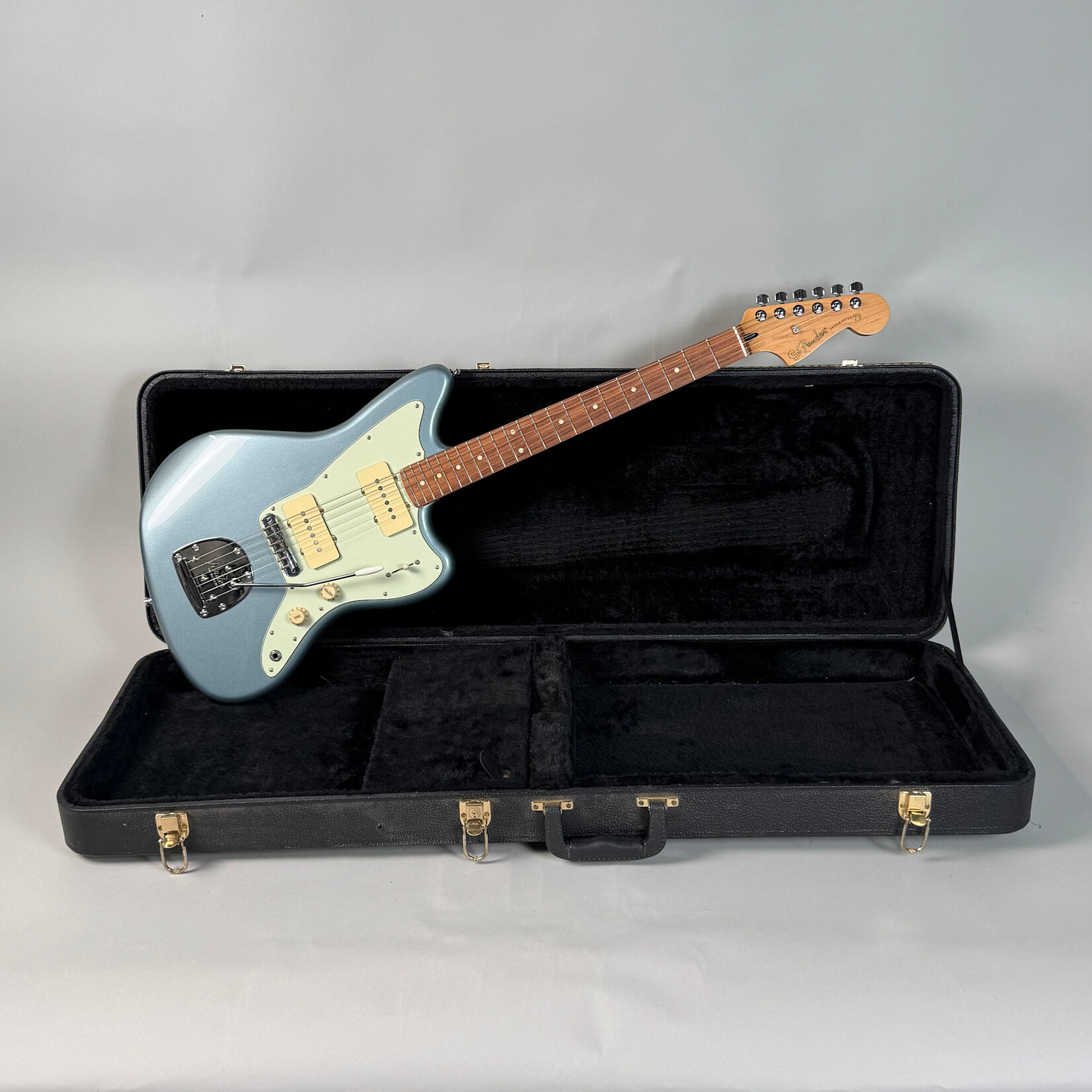 Fender 2023 Fender Jazzmaster Ice Blue Metallic CME Limited Edition