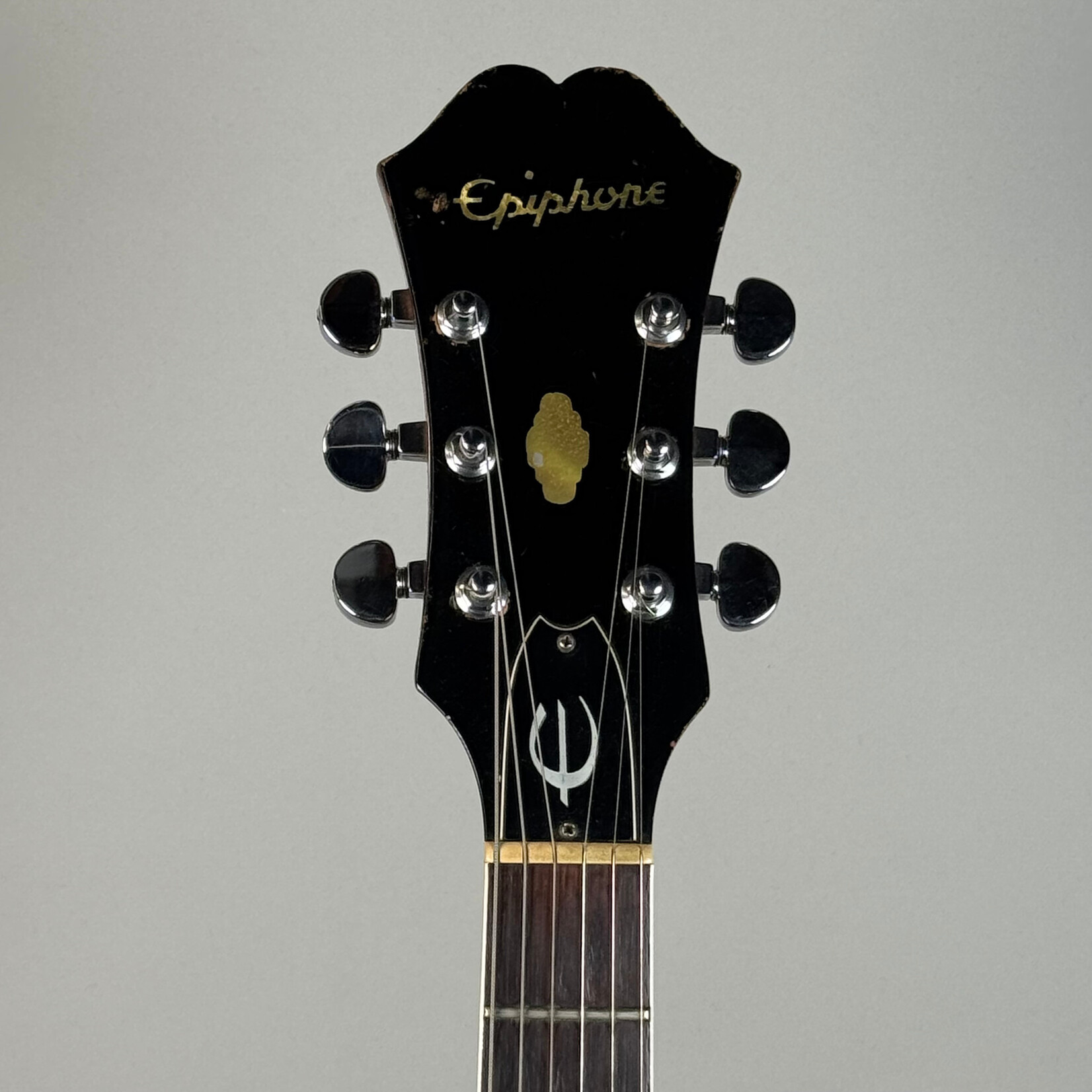 Epiphone 1968 Epiphone Riviera Cherry (Changed Tuners)