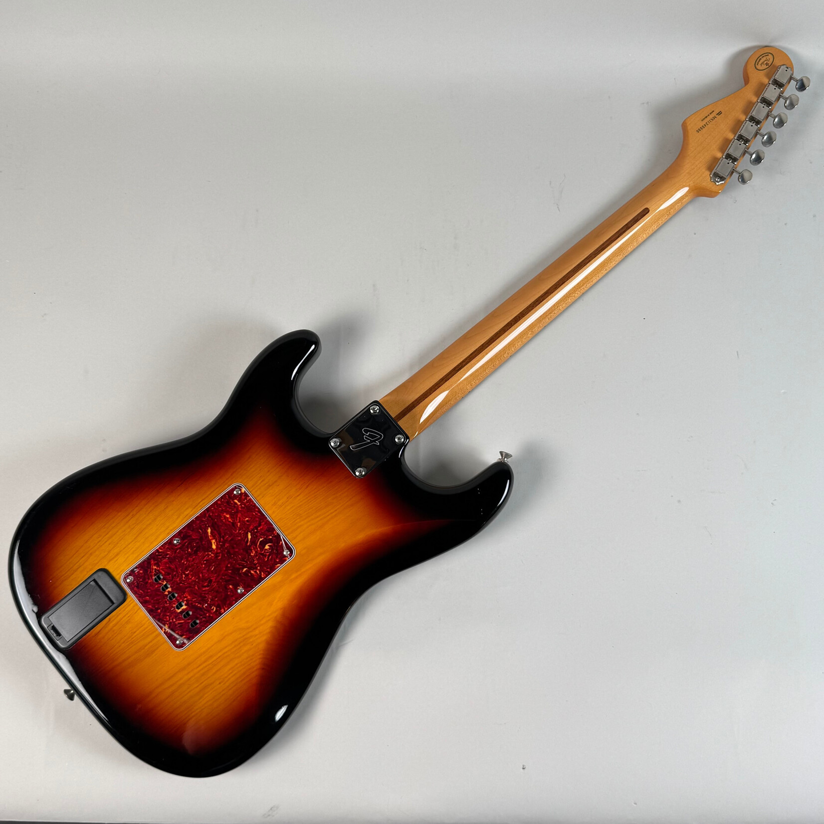 Fender 2011 Fender FSR Active Stratocaster HSS Sunburst