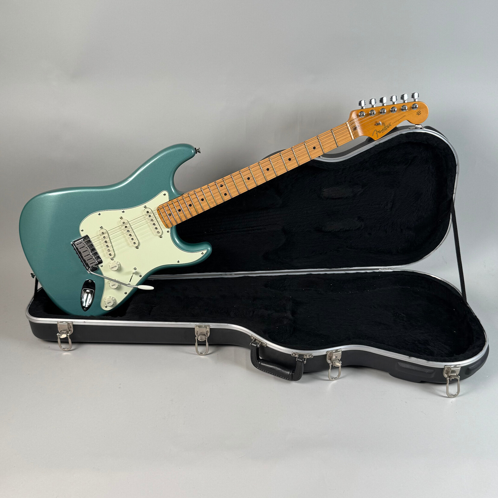 Fender 2001 Fender American Standard Stratocaster Teal Green Metallic