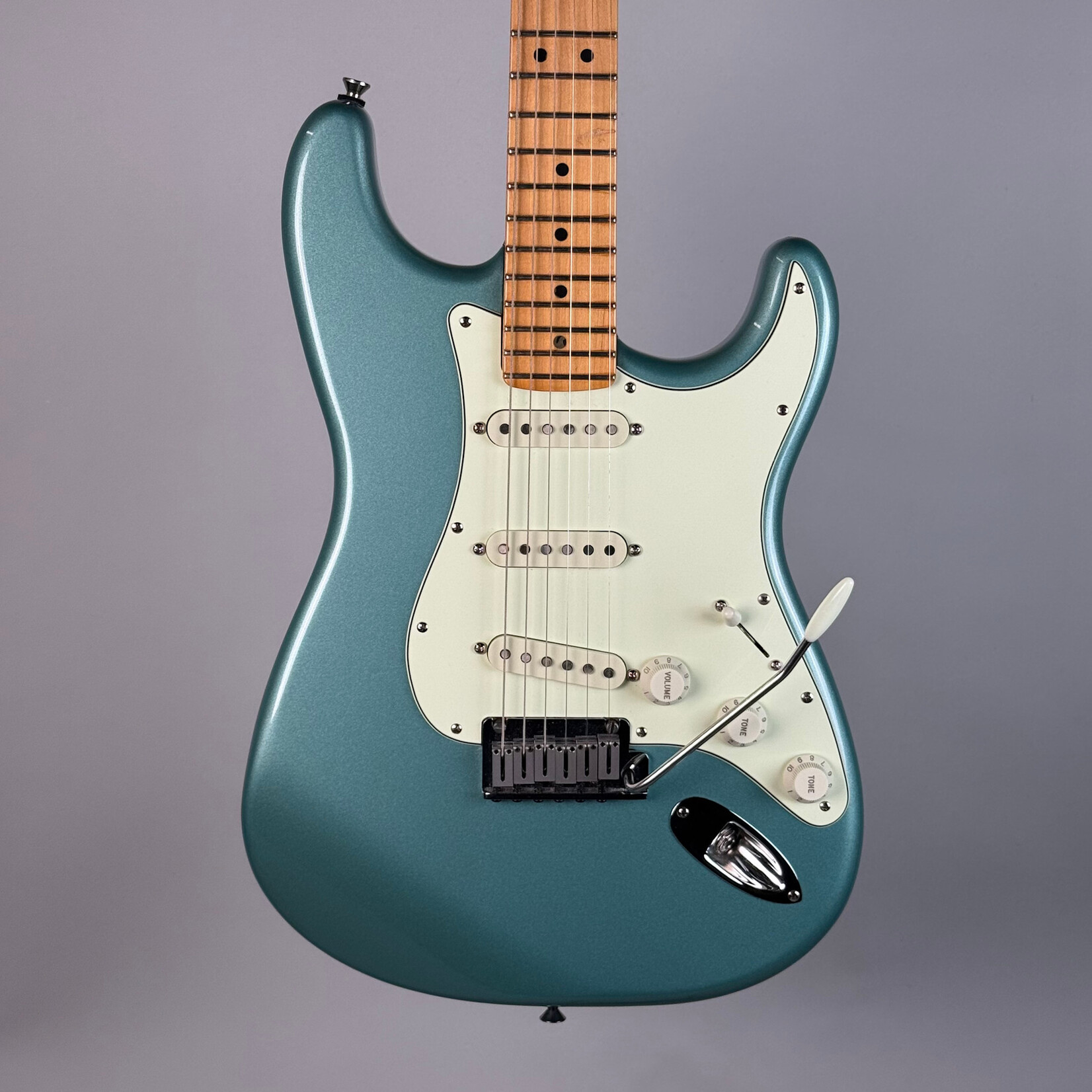 Fender 2001 Fender American Standard Stratocaster Teal Green Metallic