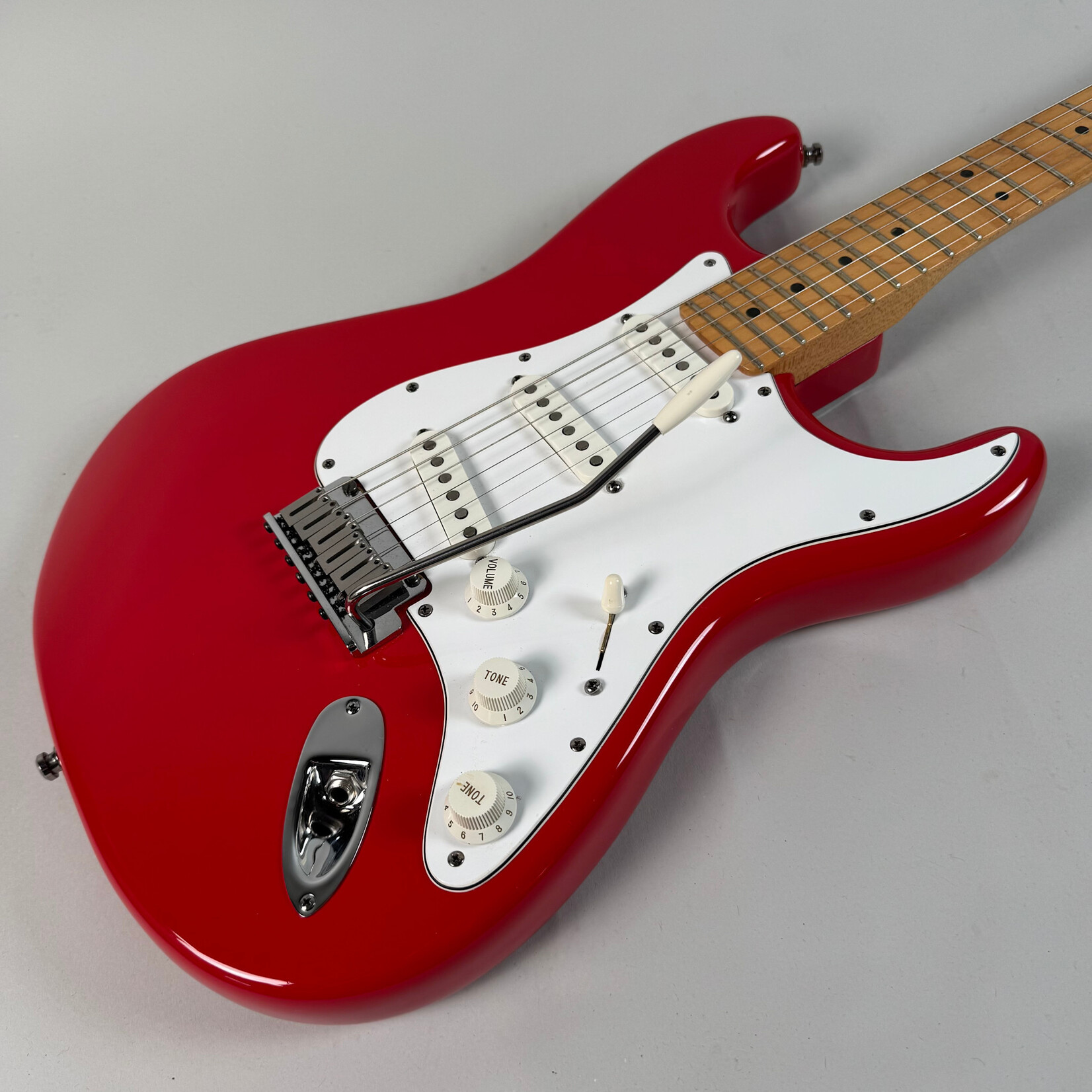 Fender 1997 Fender American Standard Stratocaster Torino Red