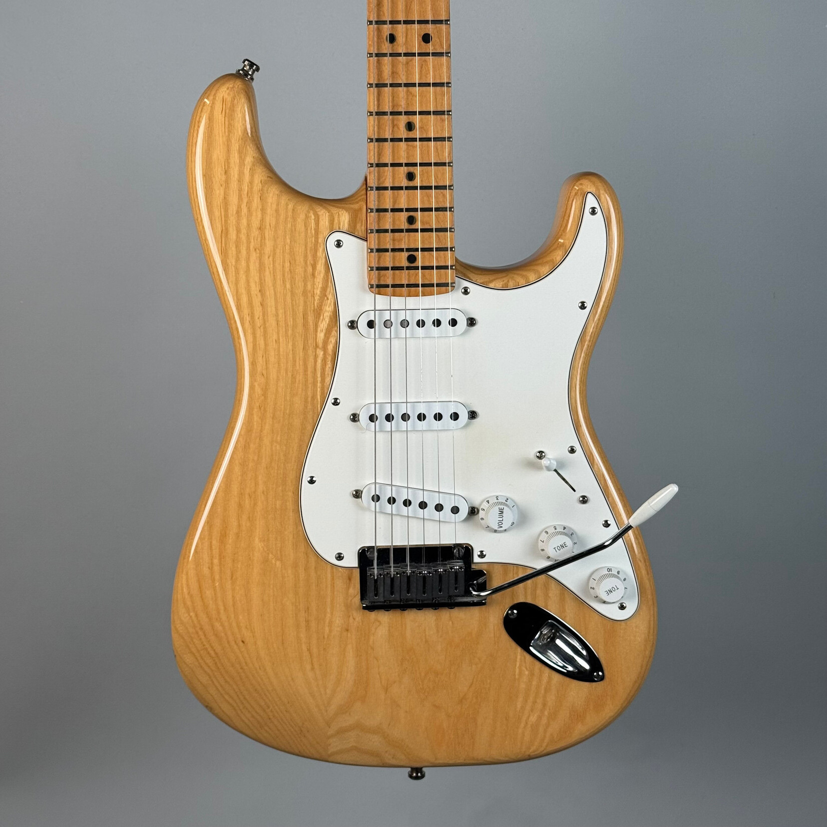 Fender 1997 Fender American Standard Stratocaster Natural
