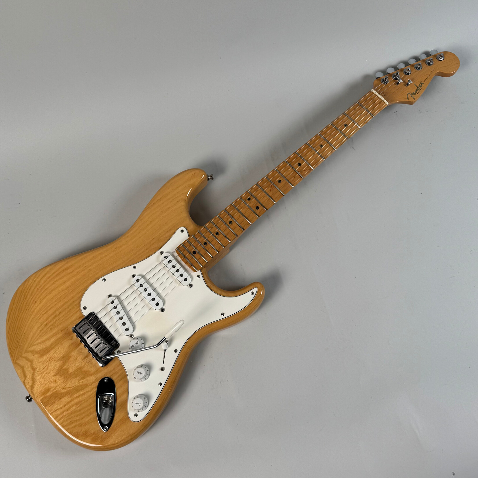 Fender 1997 Fender American Standard Stratocaster Natural