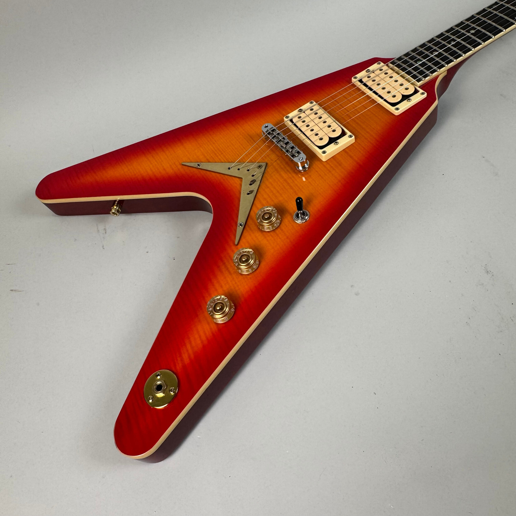 Dean Dean 35th Anniversary Flying V Sunburst (#27 of 150)