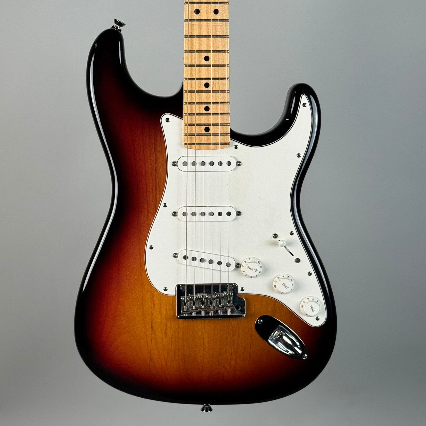 Fender 2008 Fender American Standard Stratocaster Sunburst