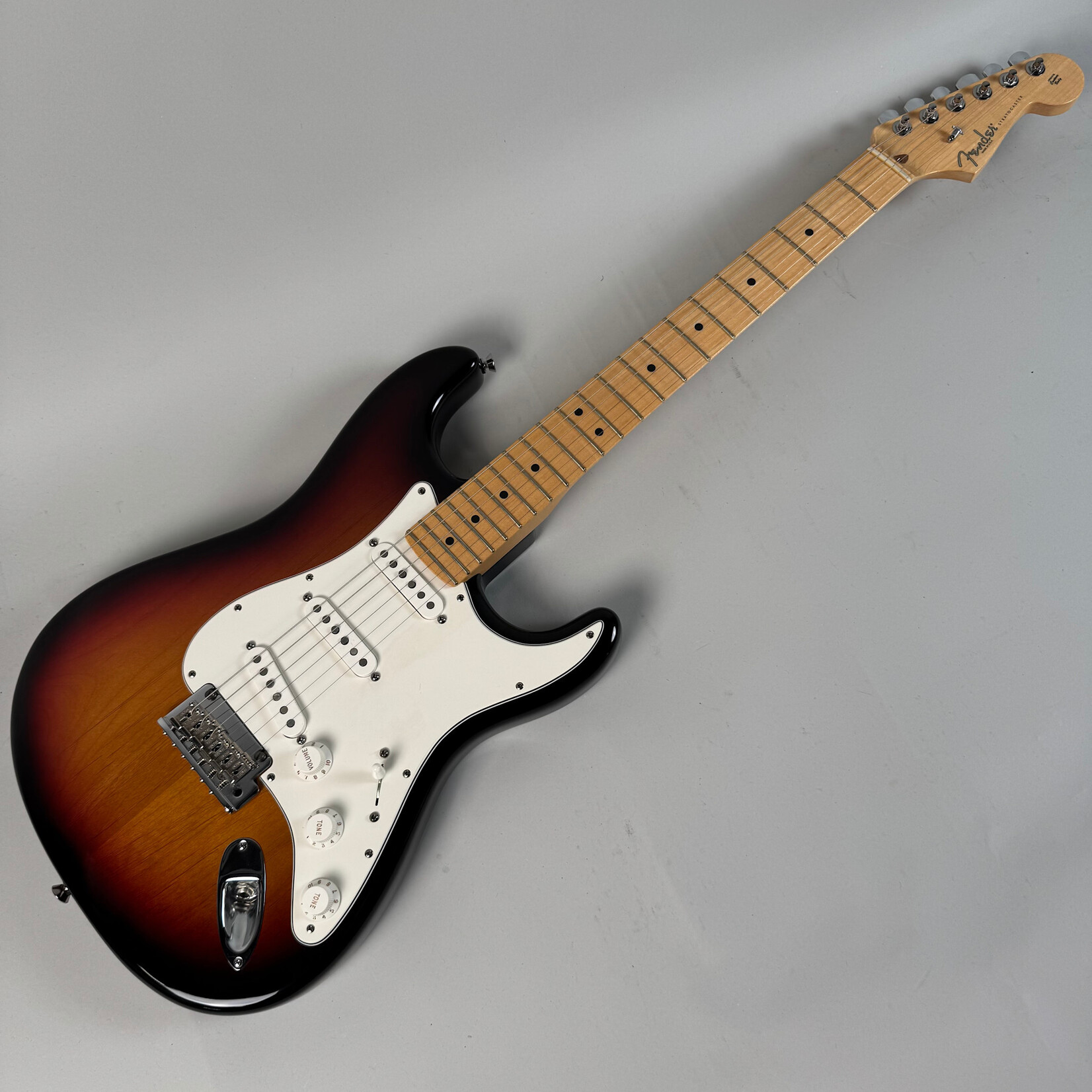 Fender 2008 Fender American Standard Stratocaster Sunburst