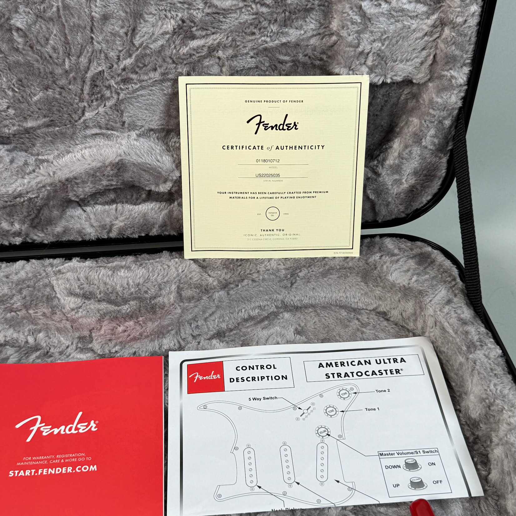 Fender 2022 Fender Stratocaster American Ultra Ultraburst