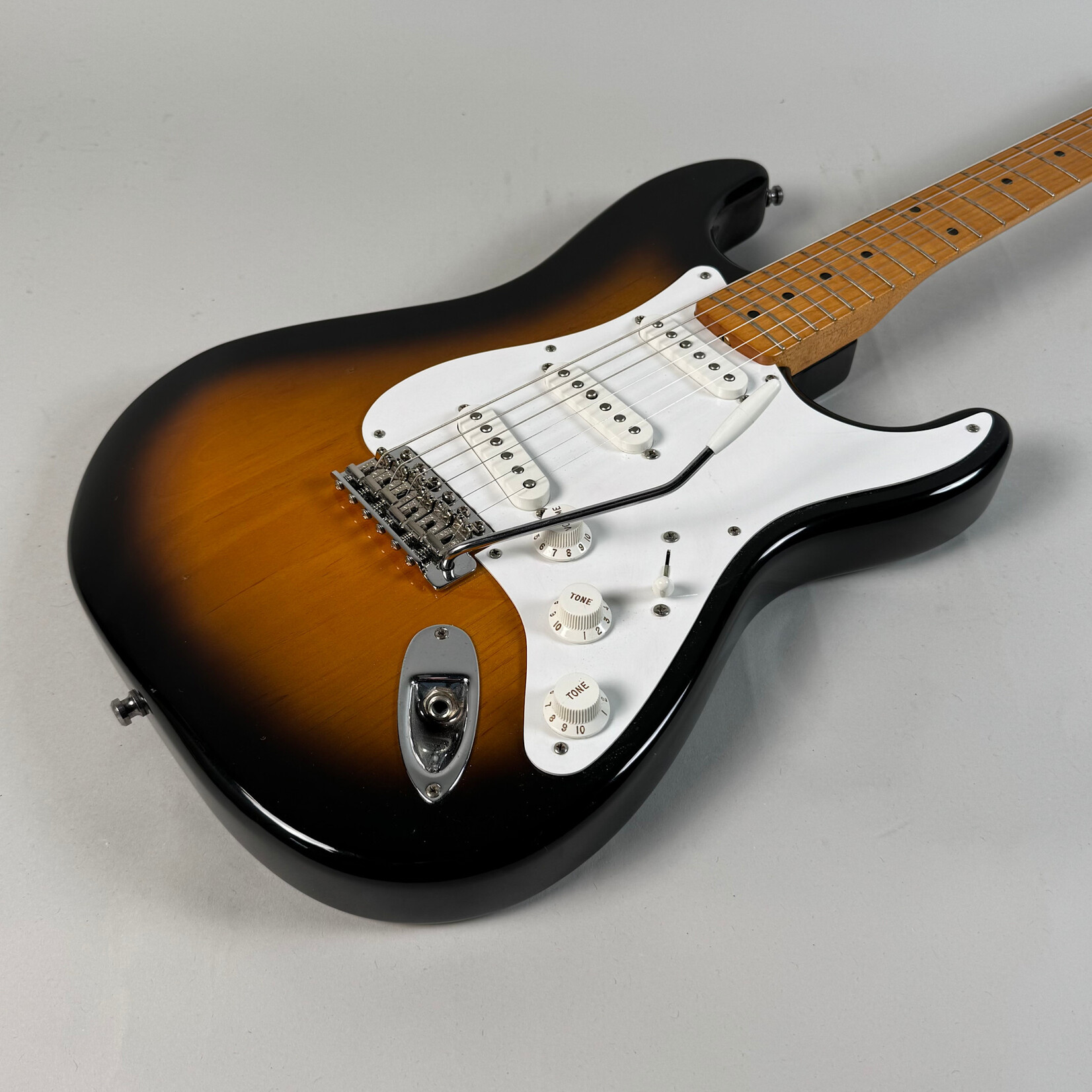 Fender 2011 Fender Classic 50's Stratocaster Sunburst MIM