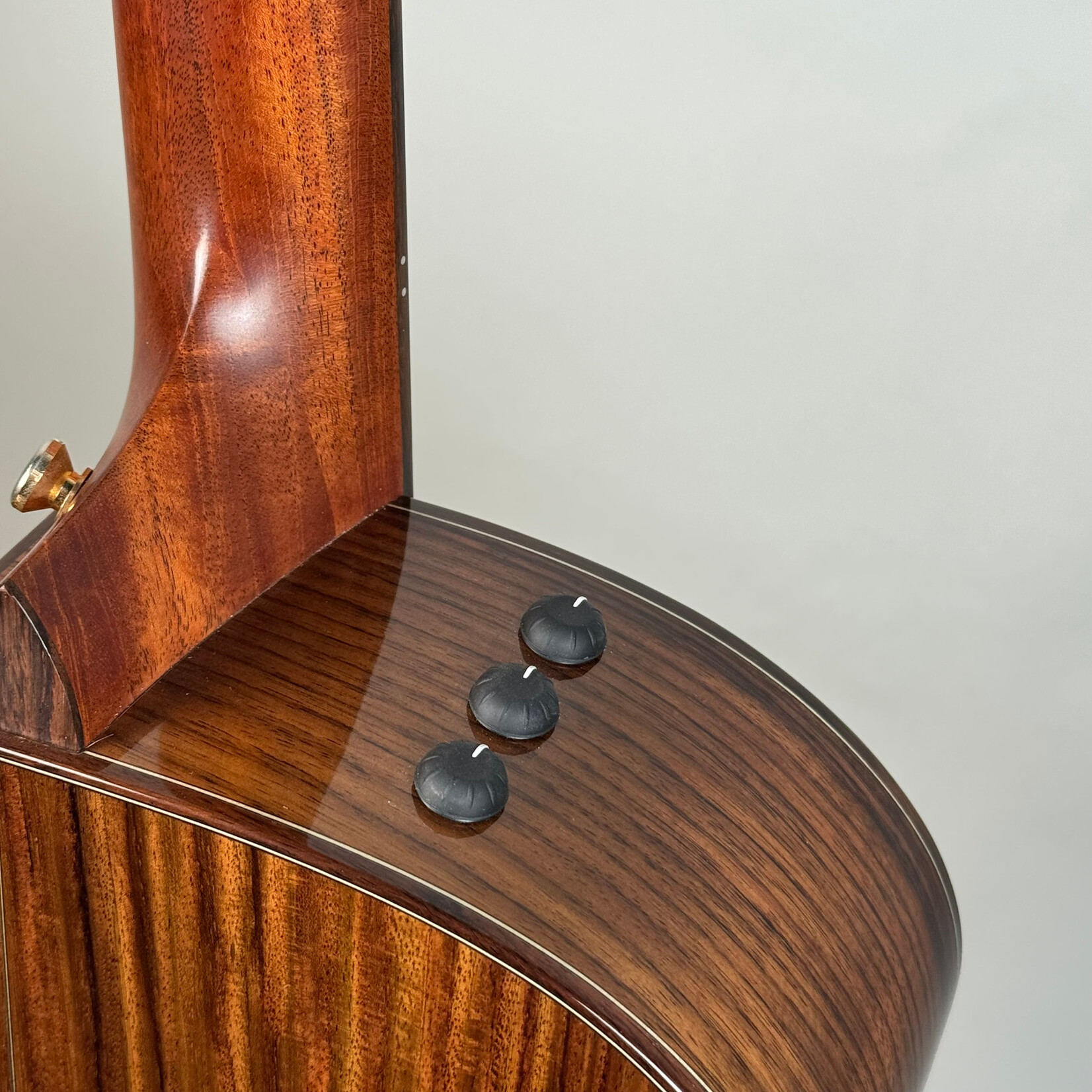 Taylor 2011 Taylor 714ce