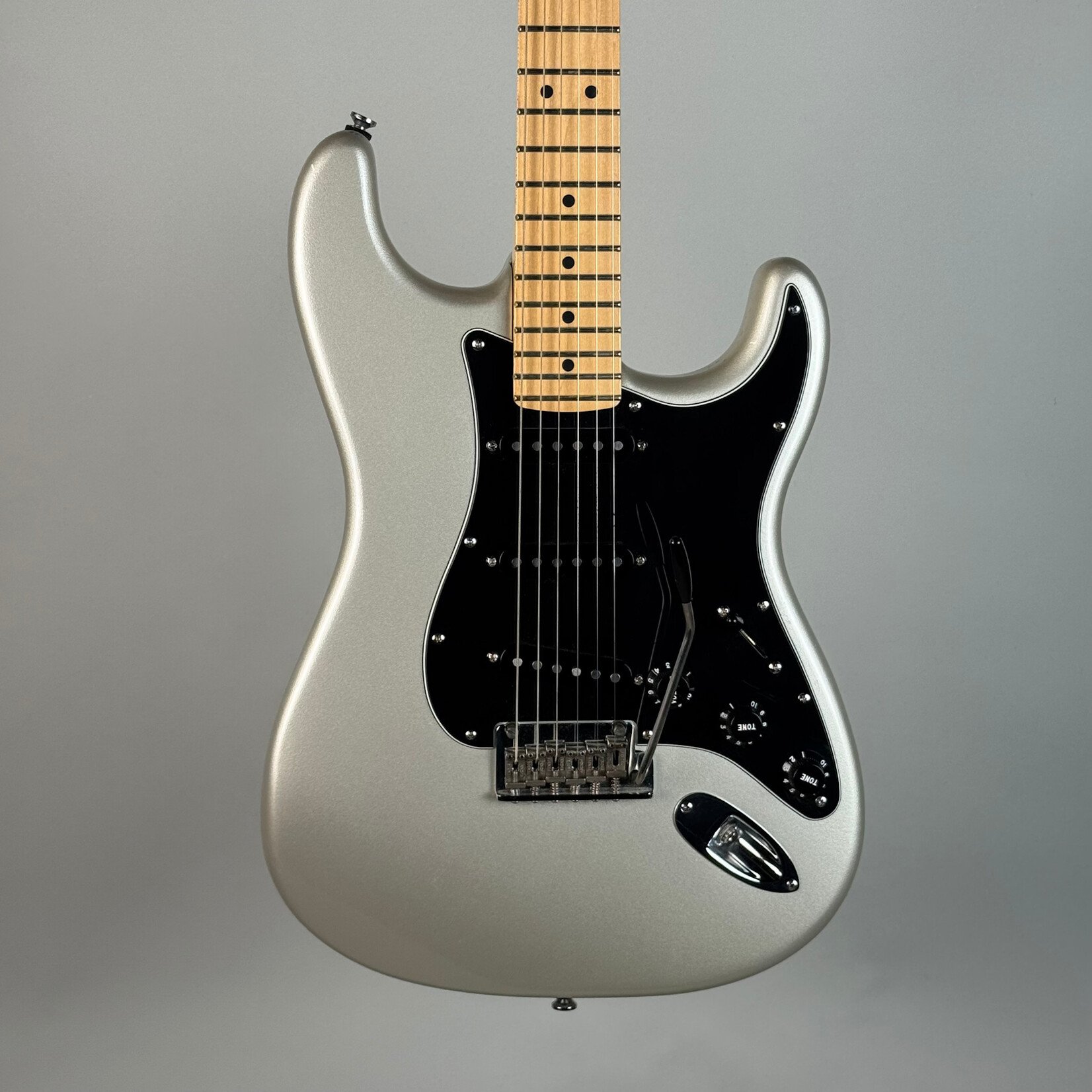 Fender 2010 Fender American Special Stratocaster Silver
