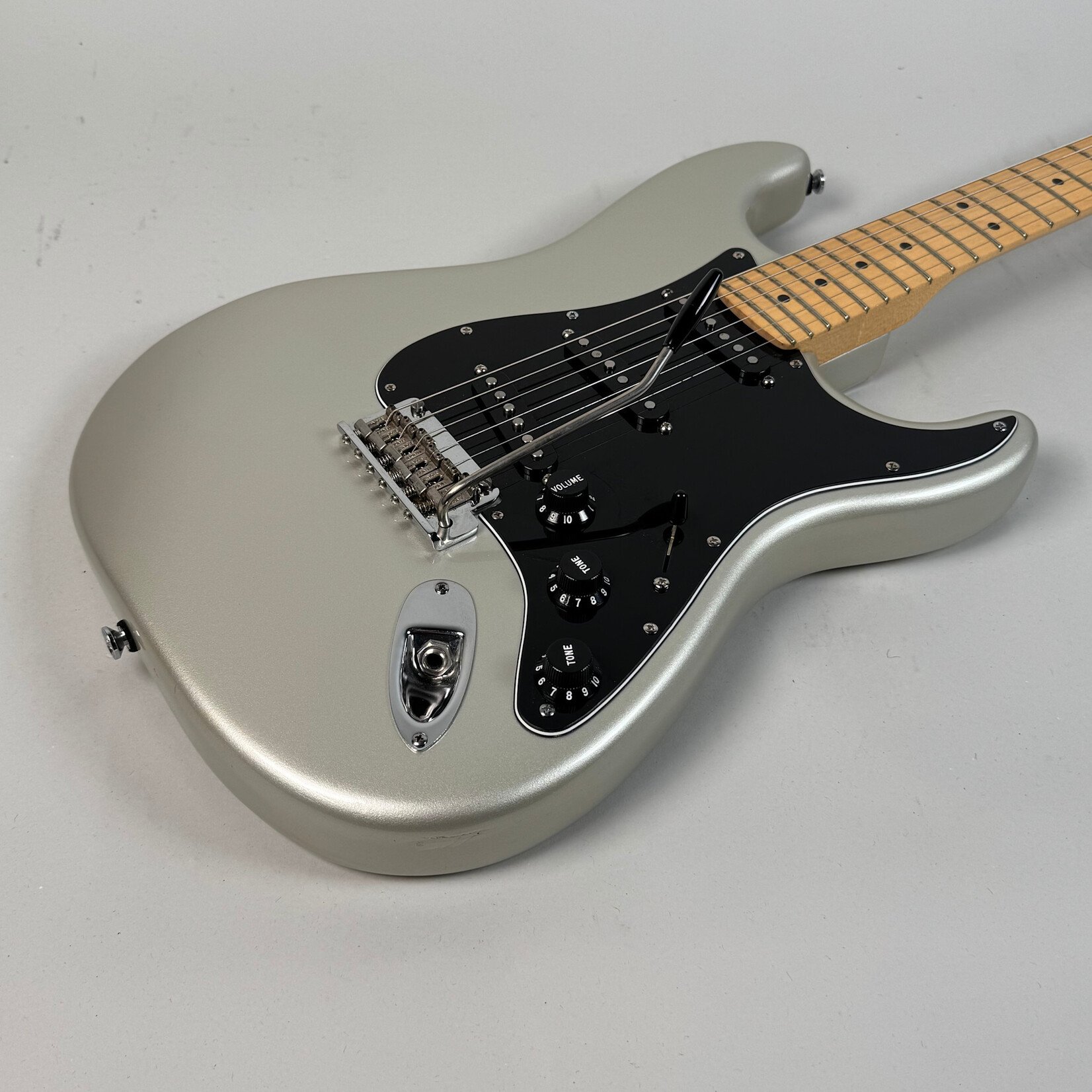Fender 2010 Fender American Special Stratocaster Silver