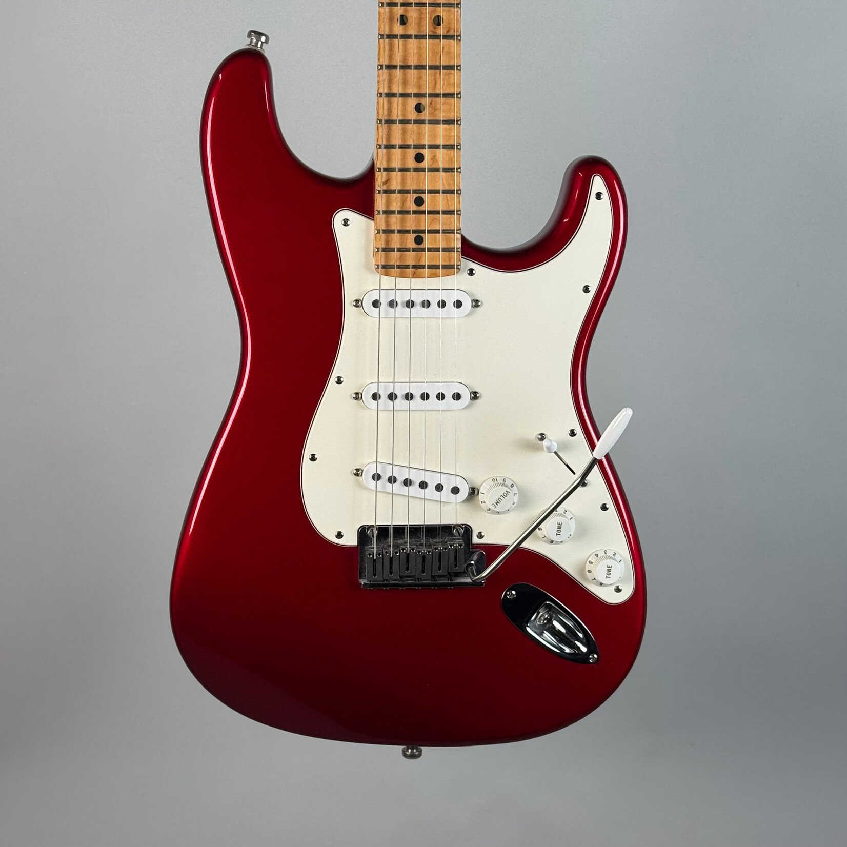 Fender 1996 Fender American Standard Stratocaster Candy Apple Red